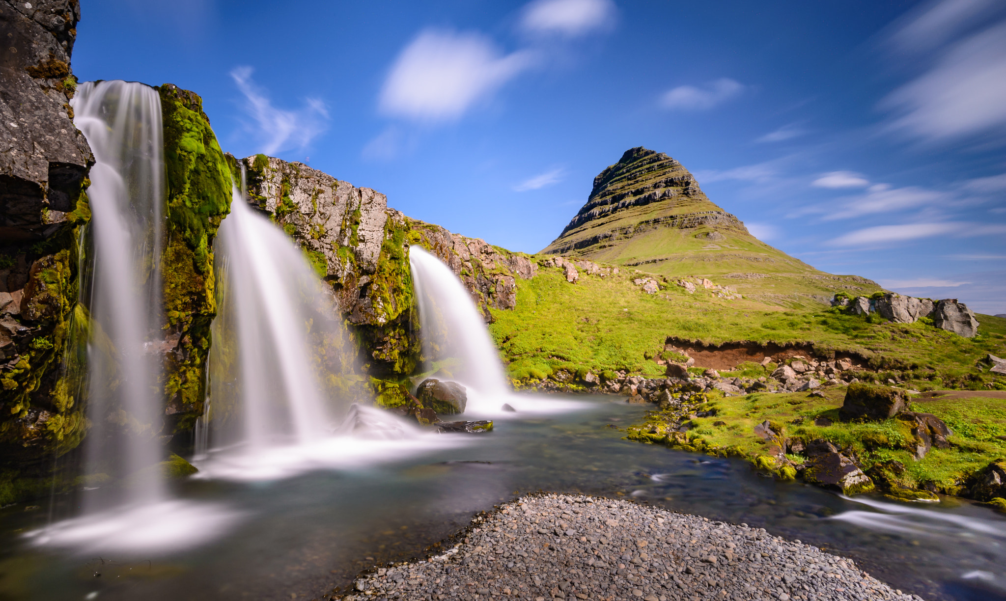 Nikon D610 + Tokina AT-X 17-35mm F4 Pro FX sample photo. Kirkjufellsfoss photography