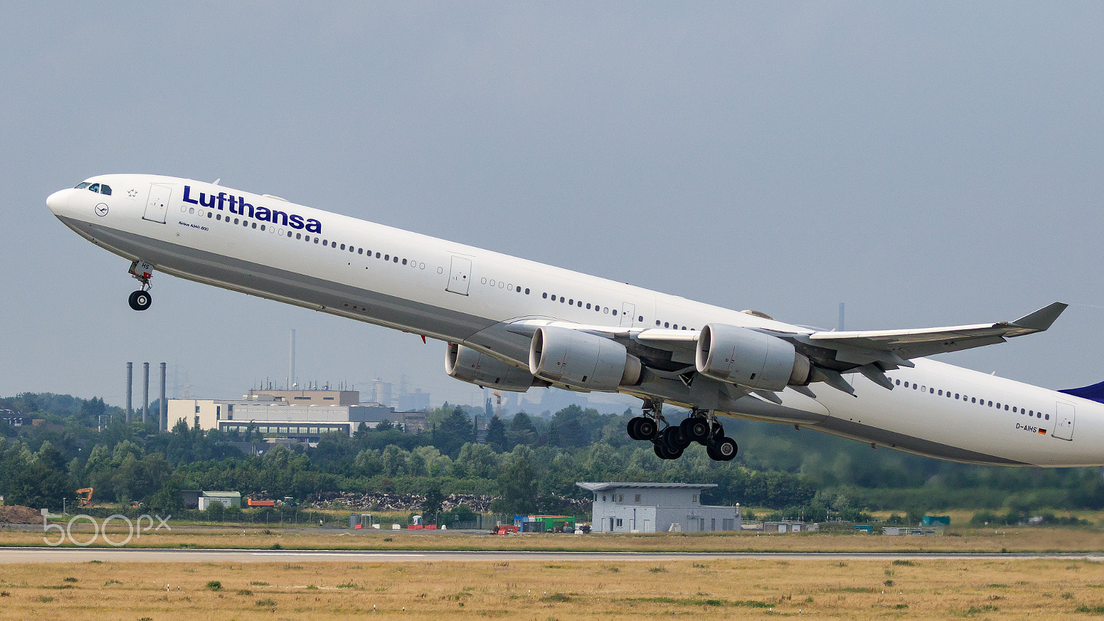 Canon EF 70-200mm F2.8L IS II USM sample photo. Planespotting düsseldorf photography