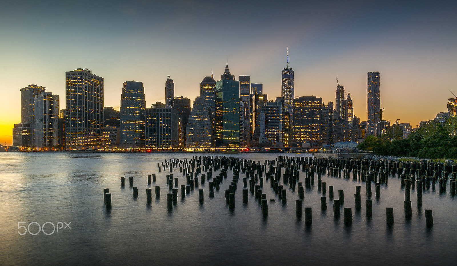 Samsung NX300M + Samsung NX 18-55mm F3.5-5.6 OIS sample photo. Manhattan sunset photography