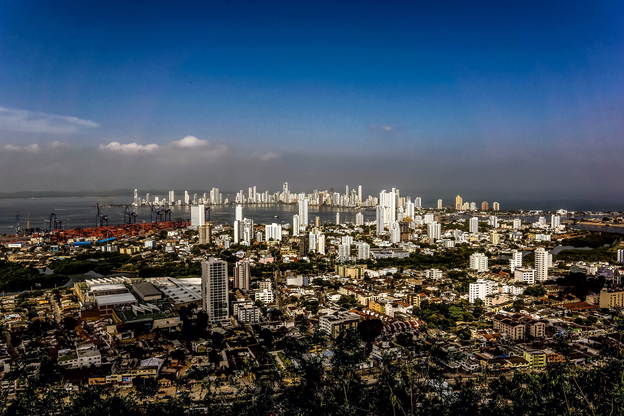 Sony Alpha NEX-7 + Sigma 19mm F2.8 EX DN sample photo. Cartagena photography