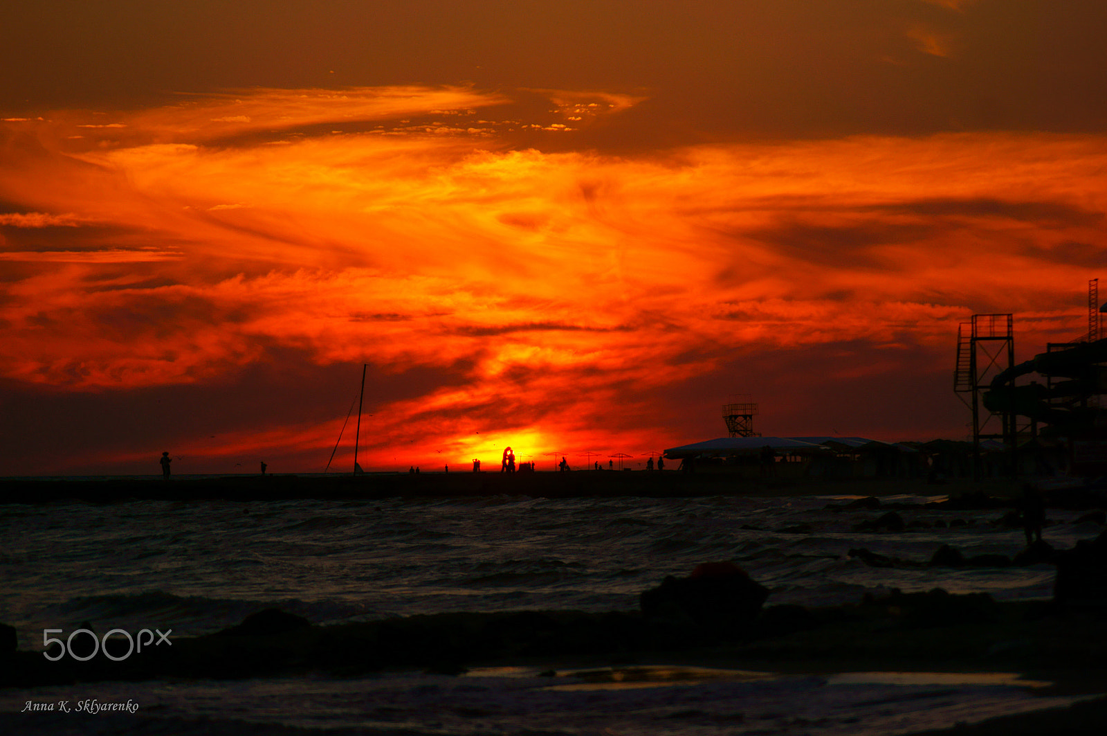 Sony SLT-A37 + Sony DT 55-200mm F4-5.6 SAM sample photo. Red sky photography