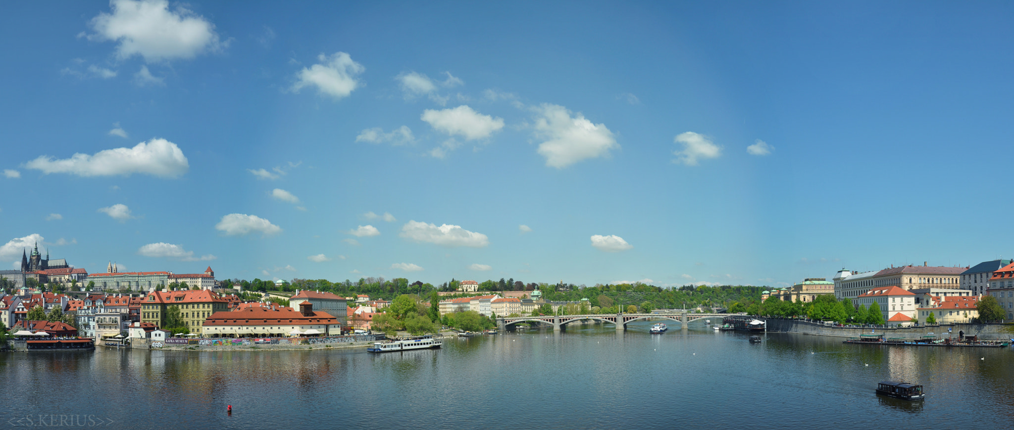 Nikon AF Nikkor 24-85mm F2.8-4D IF sample photo. Vltava photography