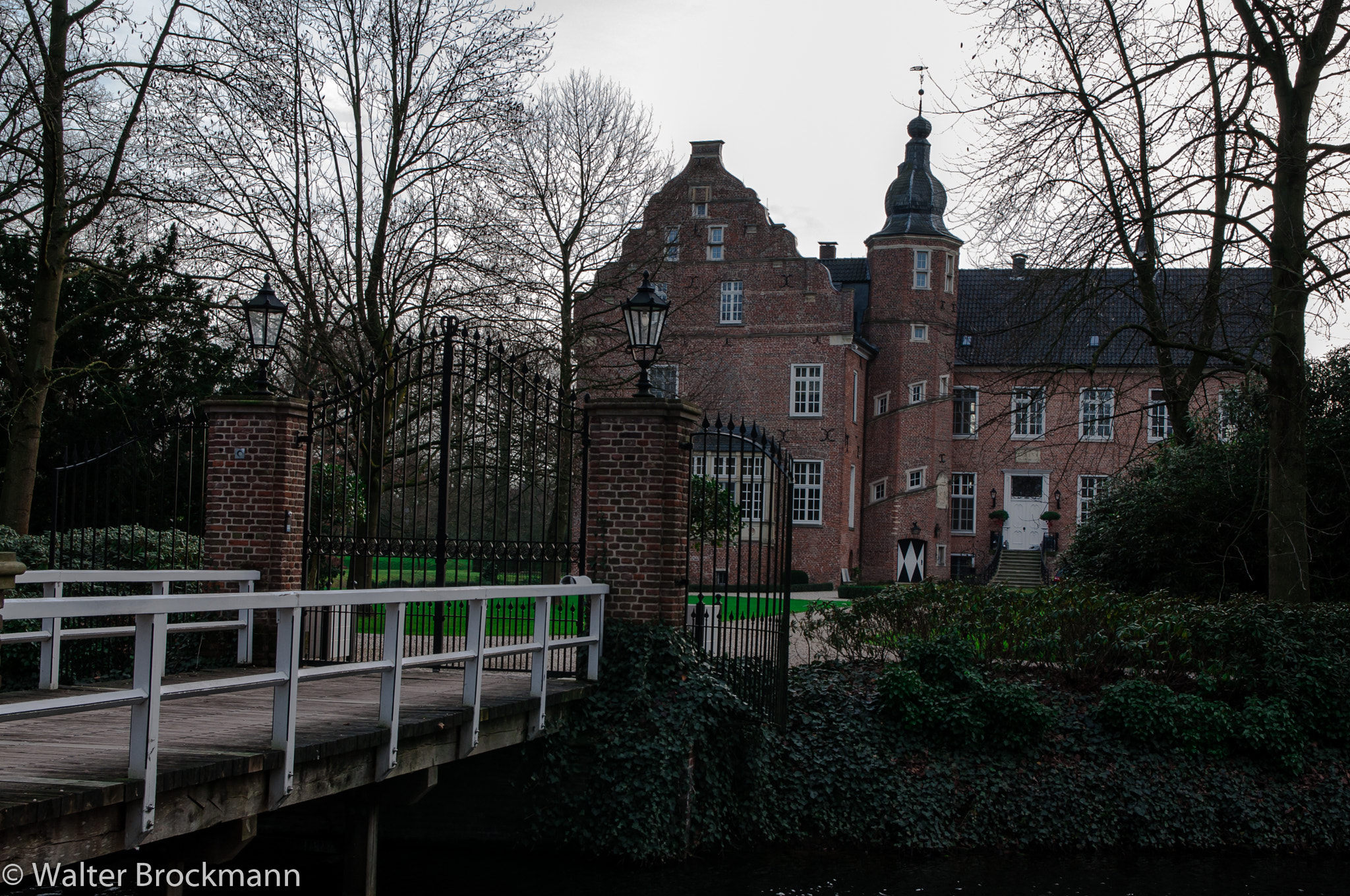 Sigma 17-50mm F2.8 EX DC OS HSM sample photo. Wasserburg photography