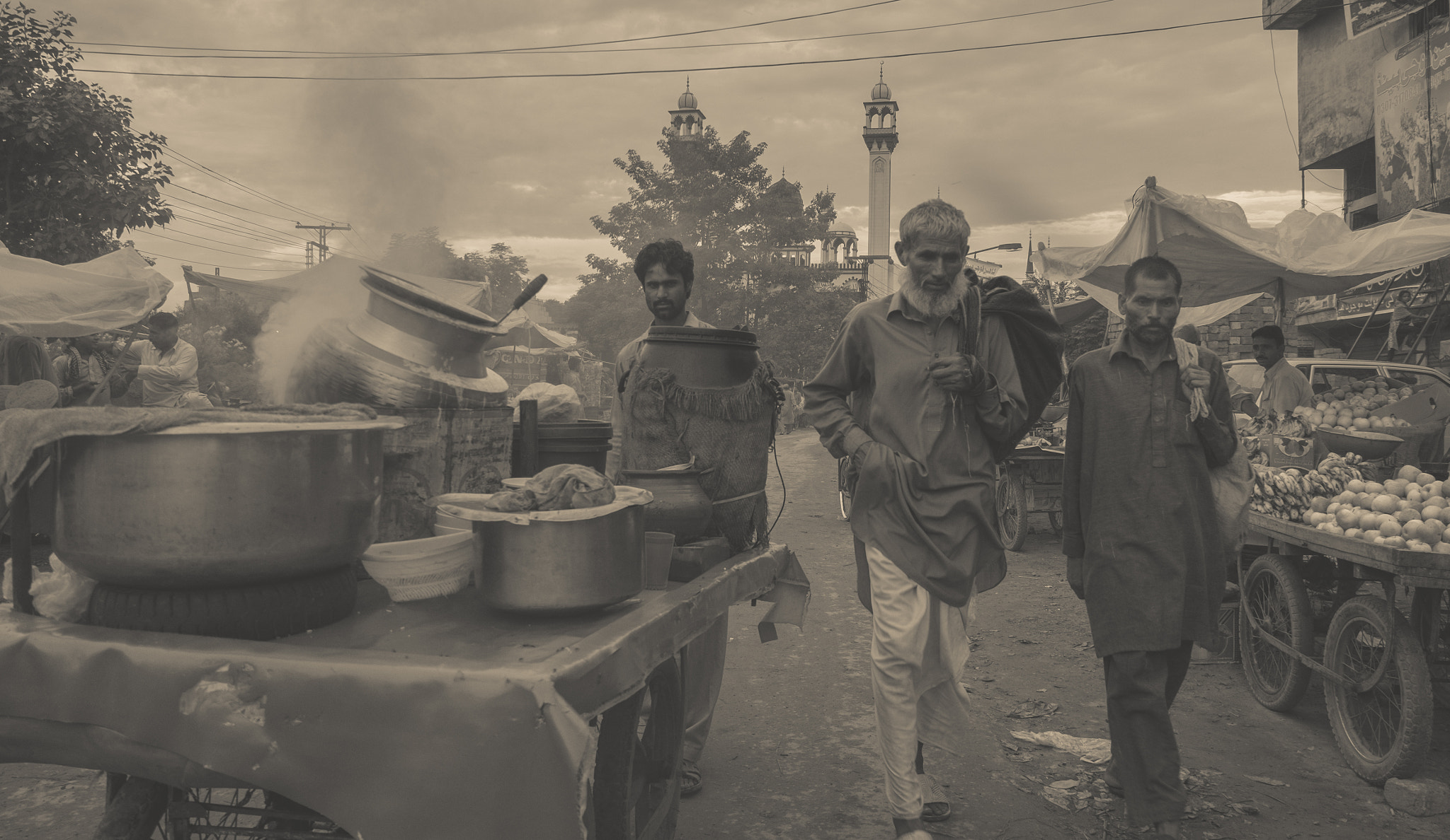 Fujifilm XC 16-50mm F3.5-5.6 OIS II sample photo. Streets of lahore photography