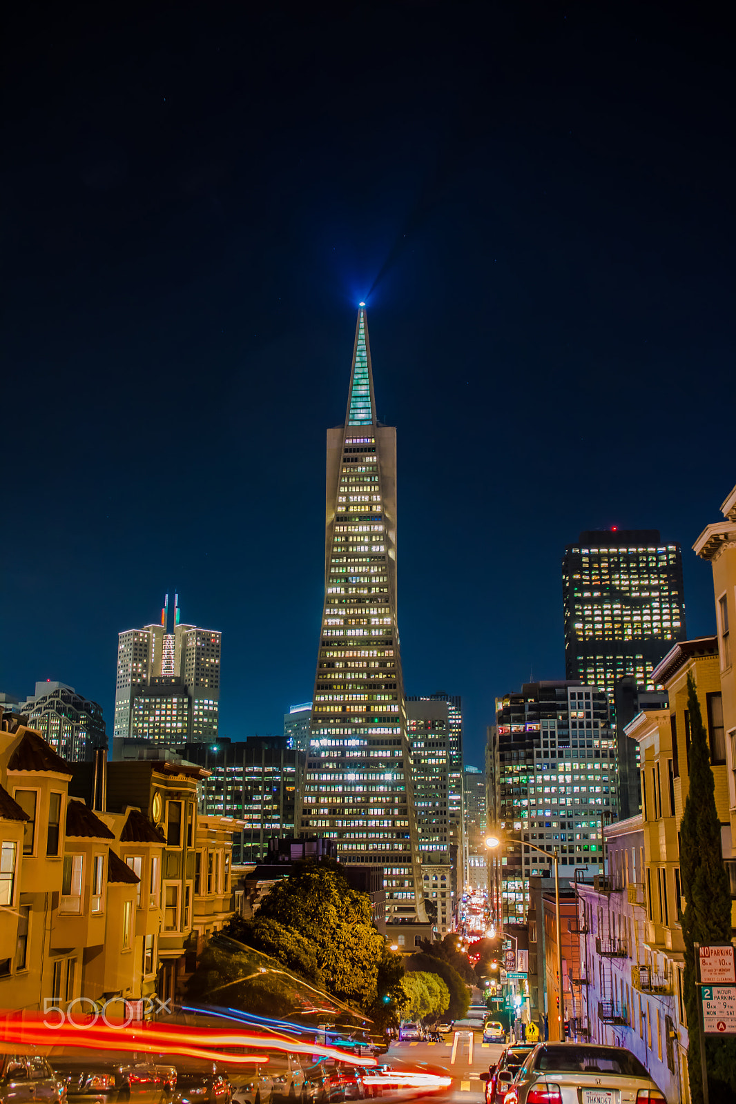 Canon EOS 750D (EOS Rebel T6i / EOS Kiss X8i) sample photo. Skylines photography