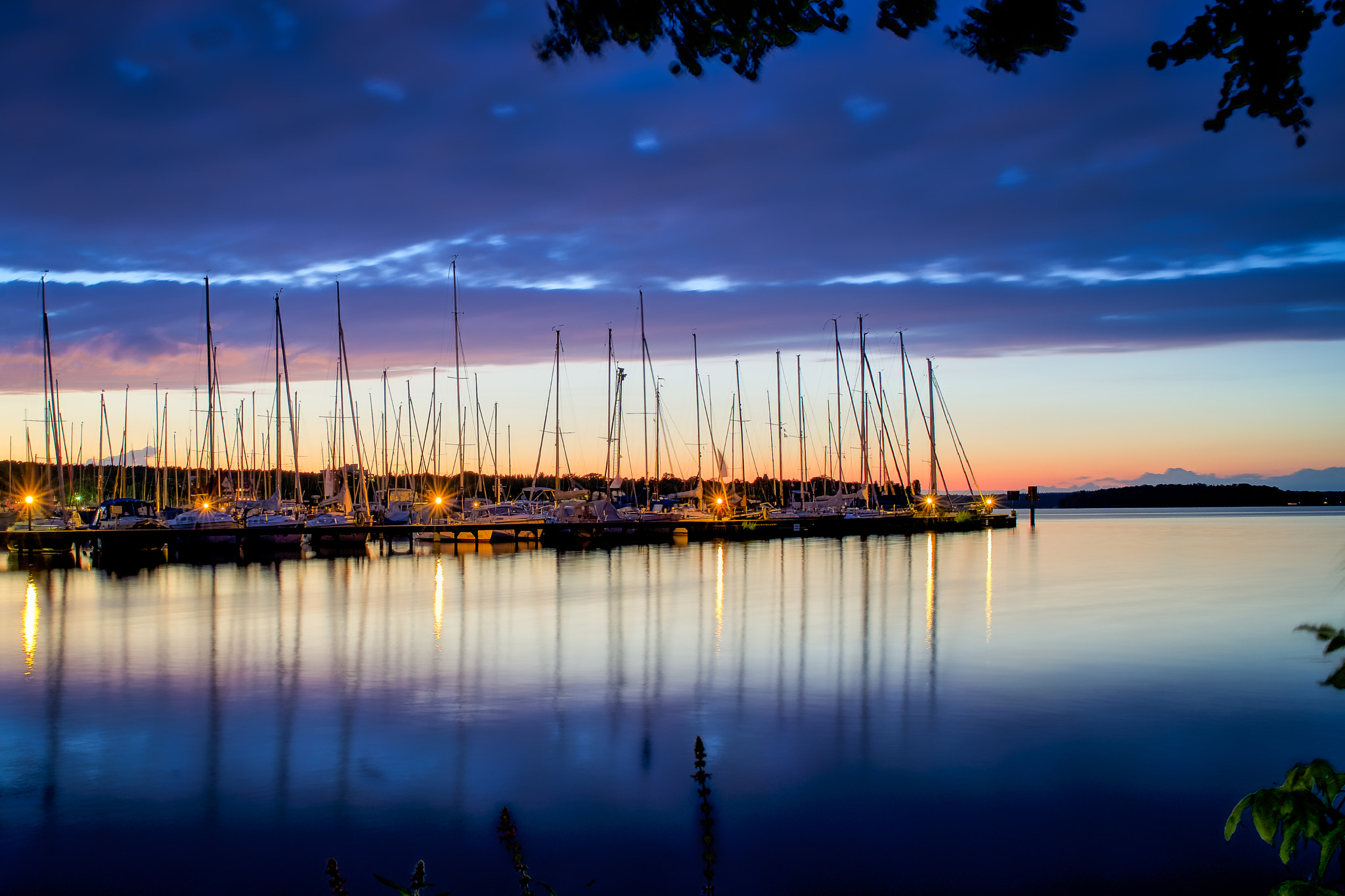 Sony a7 II + Sony FE 28mm F2 sample photo. Berlin wannsee sailboats photography
