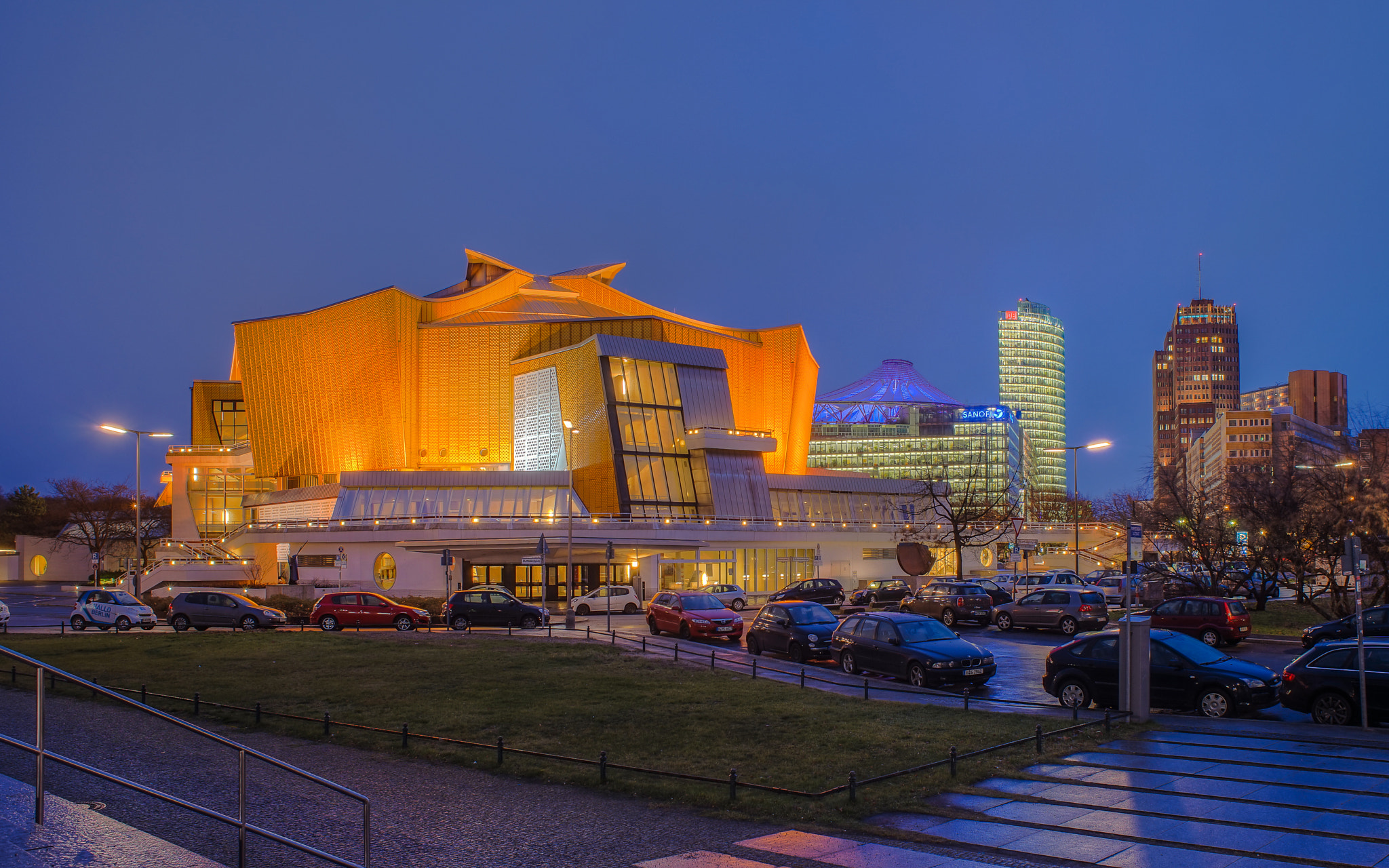 Sony a7 + 24mm F2.8 sample photo. Philharmonie berlin photography