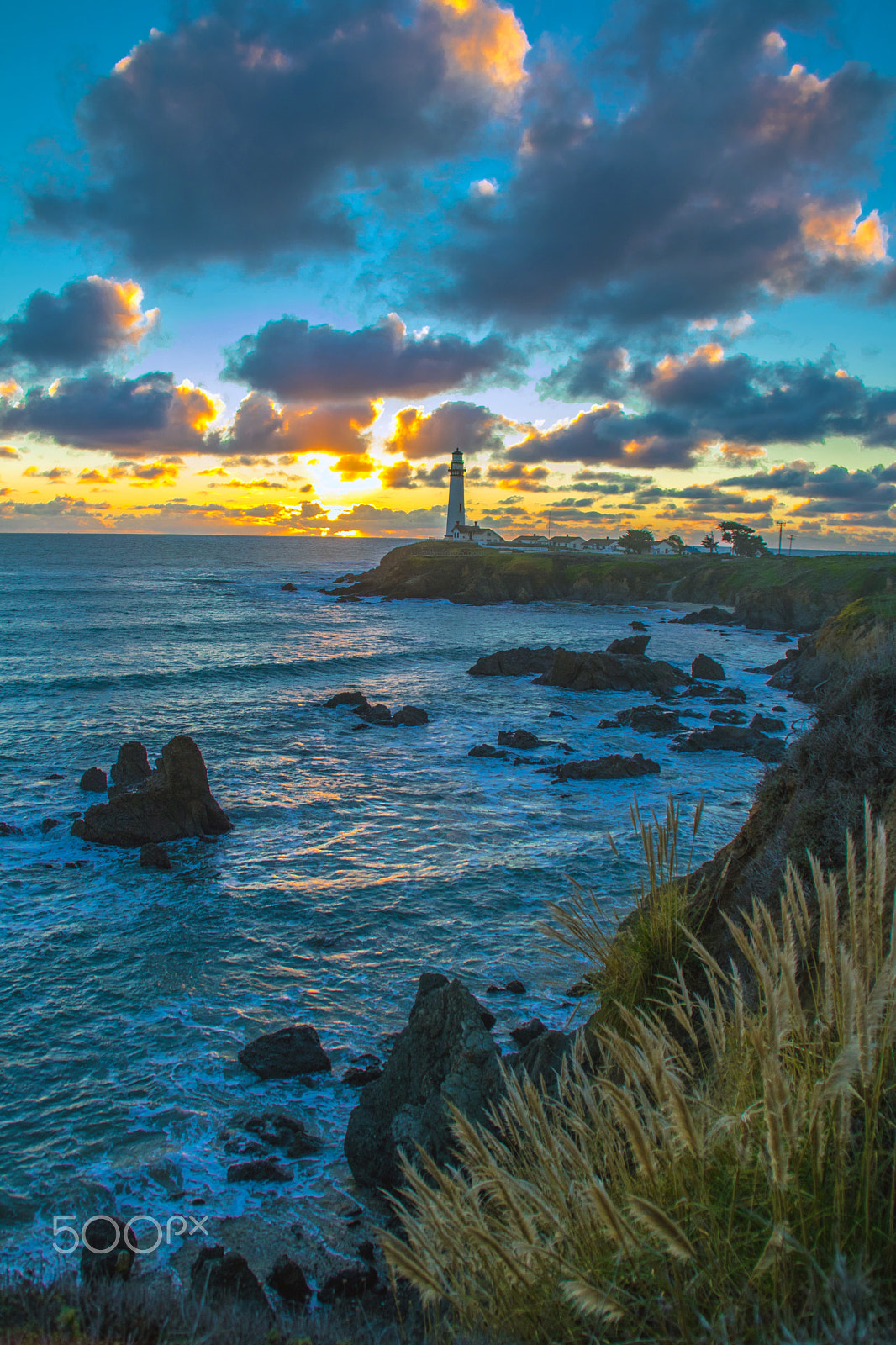 Canon EOS 750D (EOS Rebel T6i / EOS Kiss X8i) sample photo. Pigion point lighthouse photography