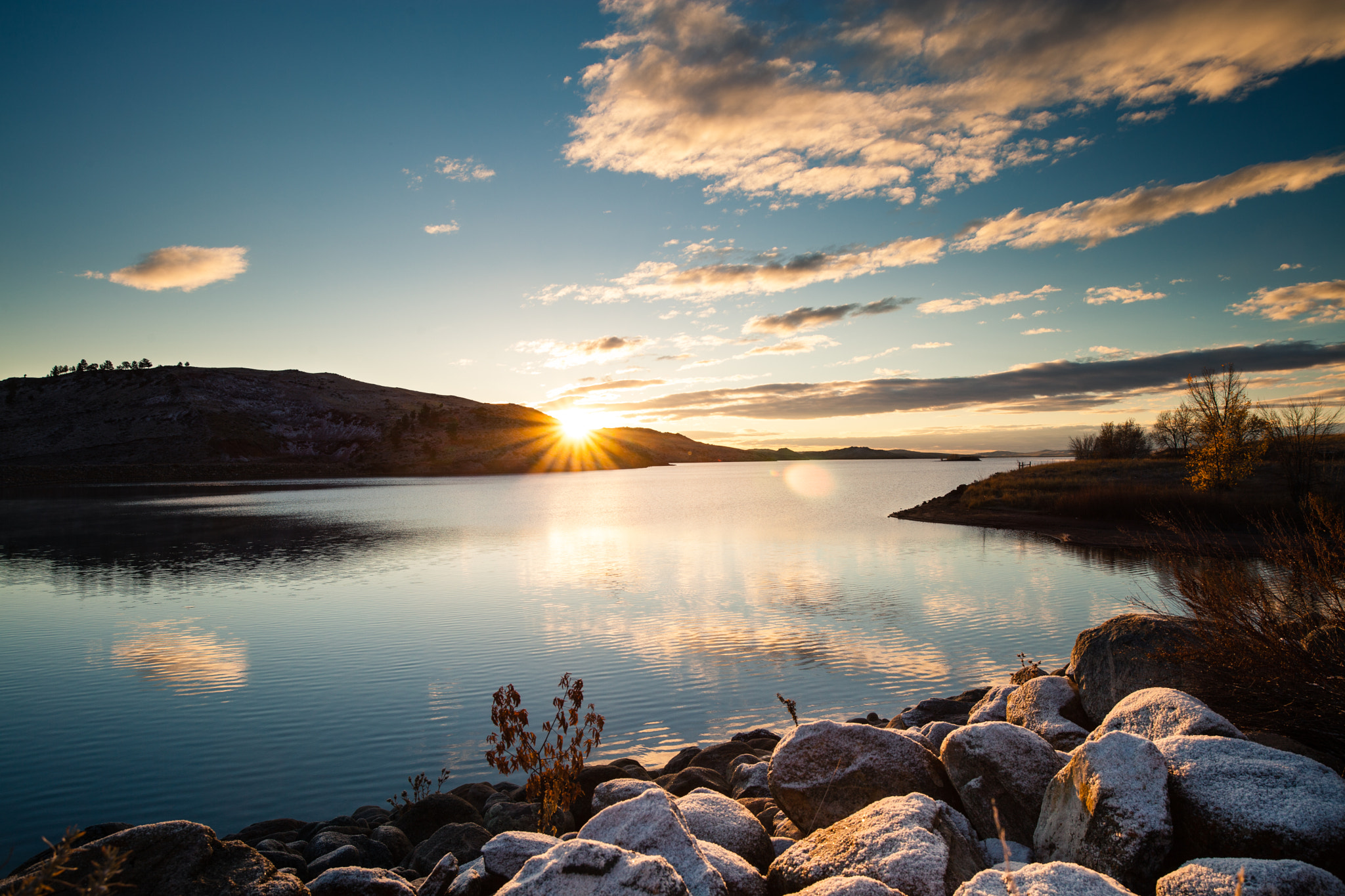 ZEISS Milvus 21mm F2.8 sample photo. Sunrise over a lake in wyoming photography