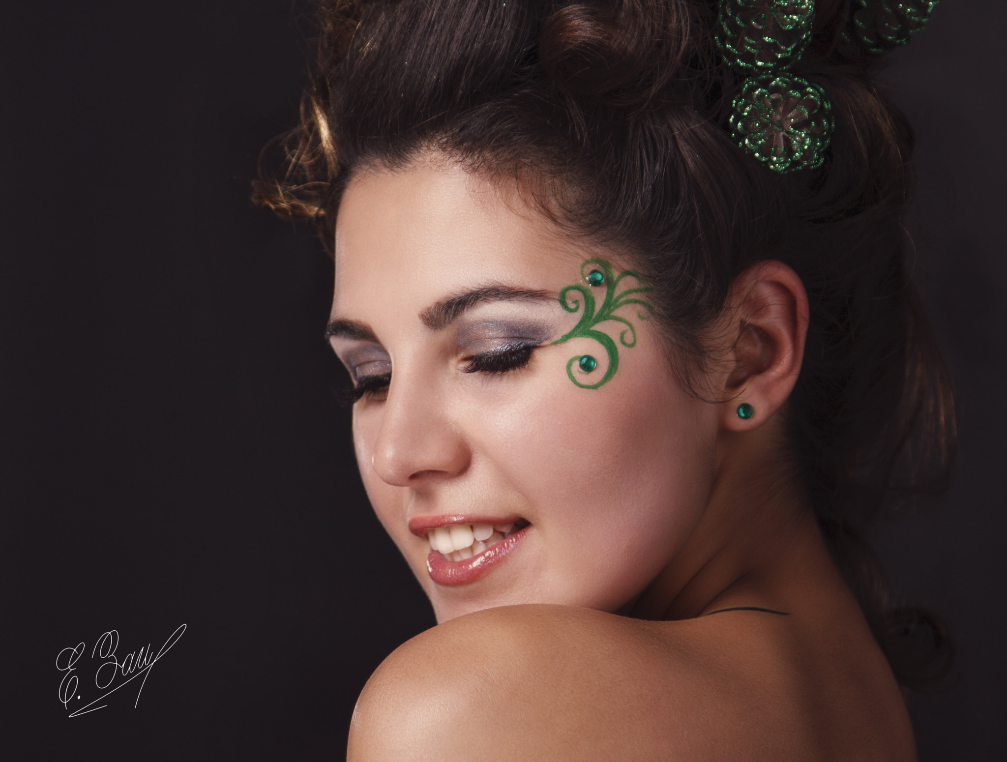 Canon EF 28-105mm f/3.5-4.5 USM sample photo. Ёлочка  photography
