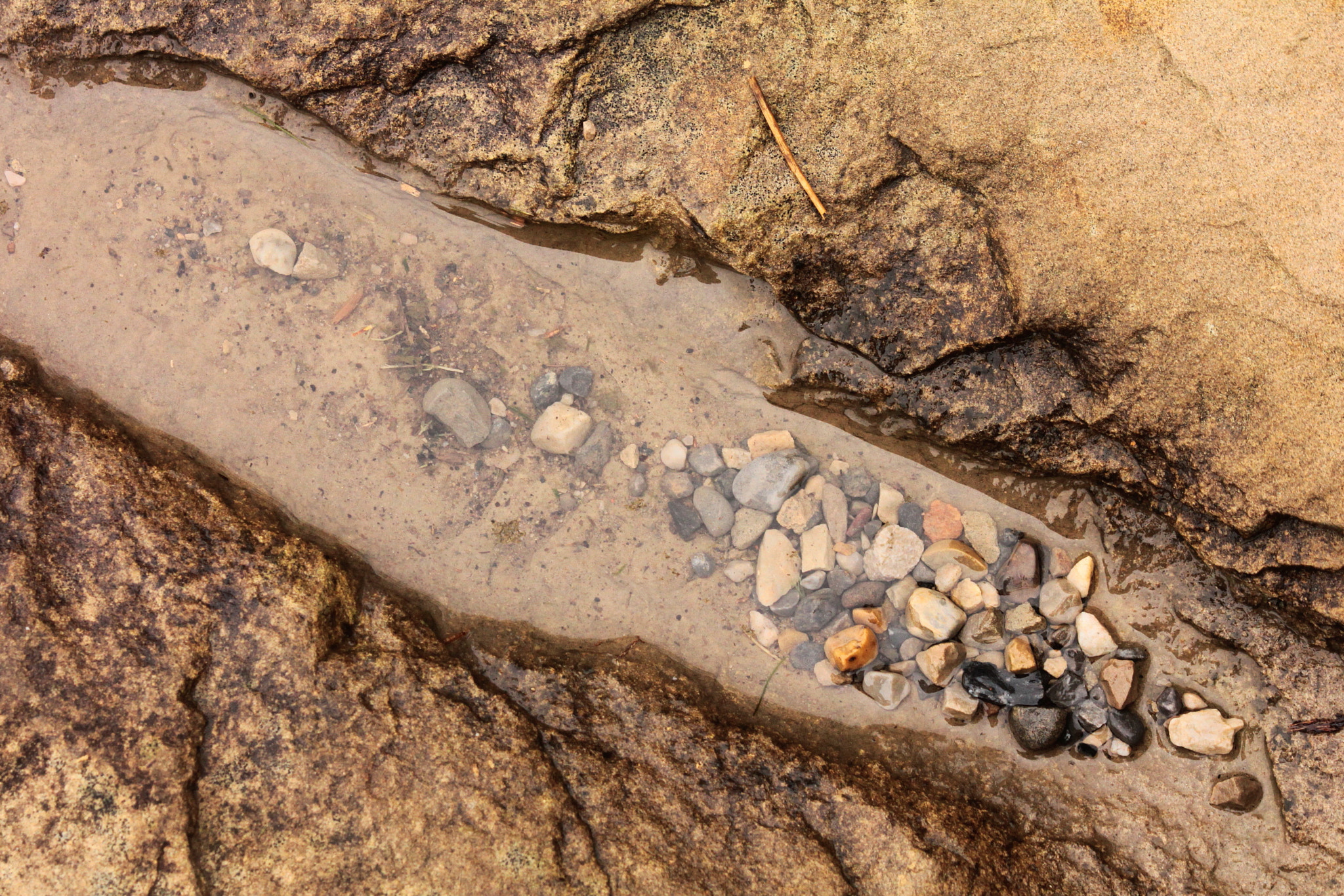 Canon EF-S 55-250mm F4-5.6 IS II sample photo. Little rocks photography