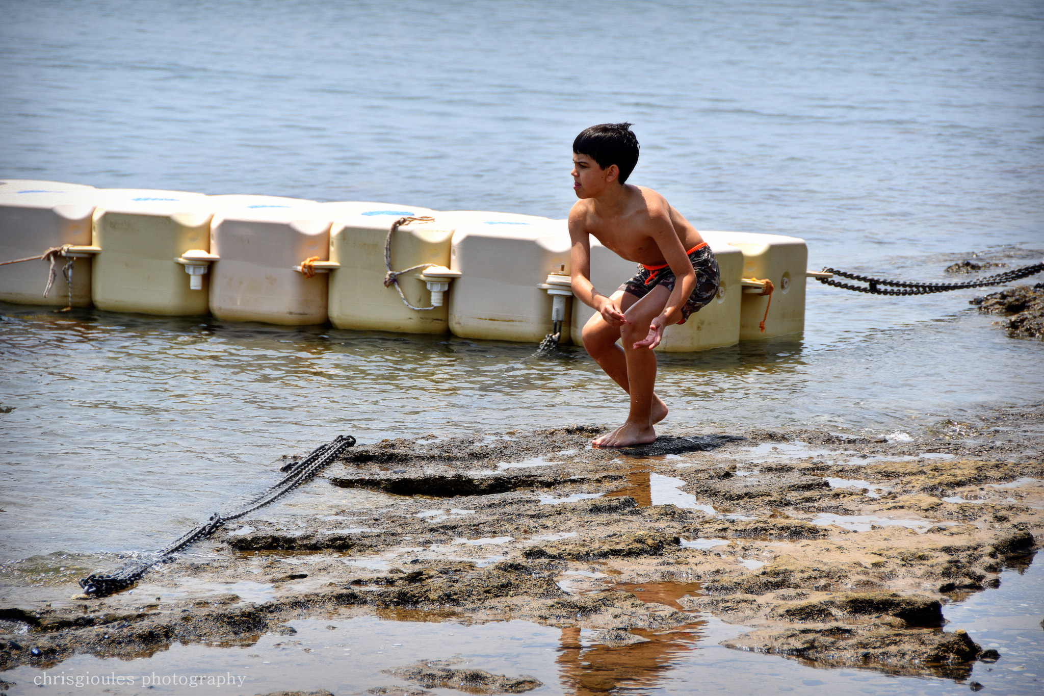 Nikon D5500 + Nikon AF-S DX Nikkor 18-200mm F3.5-5.6G ED VR II sample photo. Balancing on the sea rocks photography