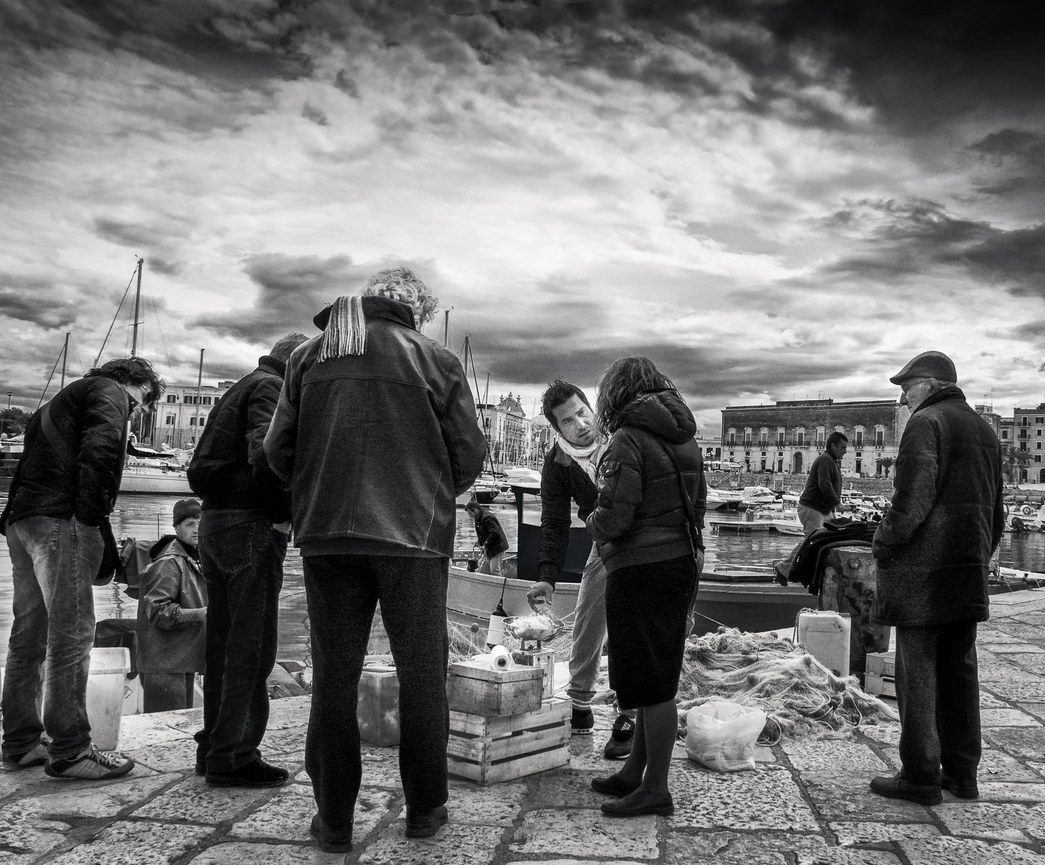 Canon EOS 500D (EOS Rebel T1i / EOS Kiss X3) sample photo. Fish for sale, trani harbor, puglia photography