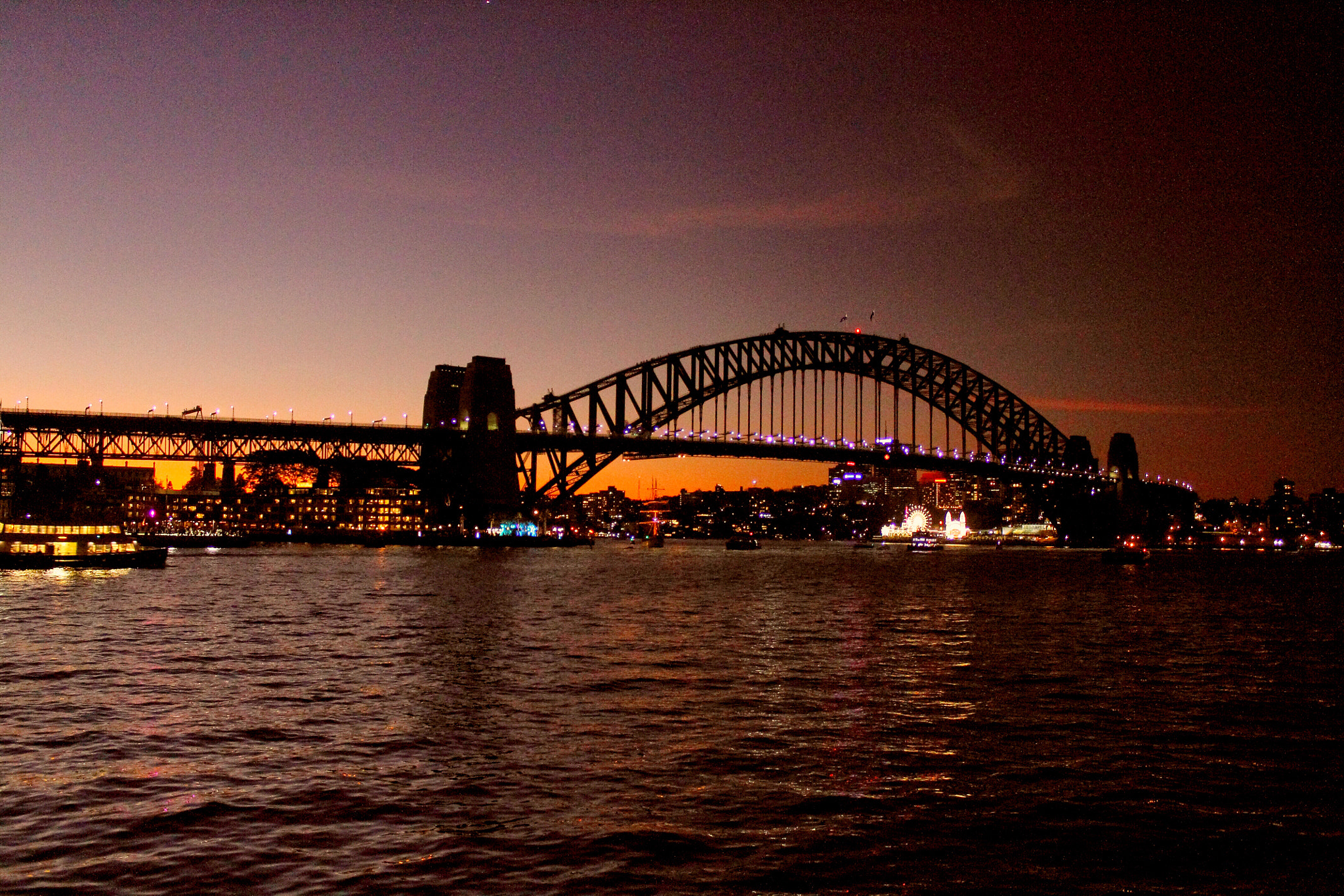 Canon EOS 1100D (EOS Rebel T3 / EOS Kiss X50) + Canon EF-S 18-55mm F3.5-5.6 IS II sample photo. Night fall. sydney photography