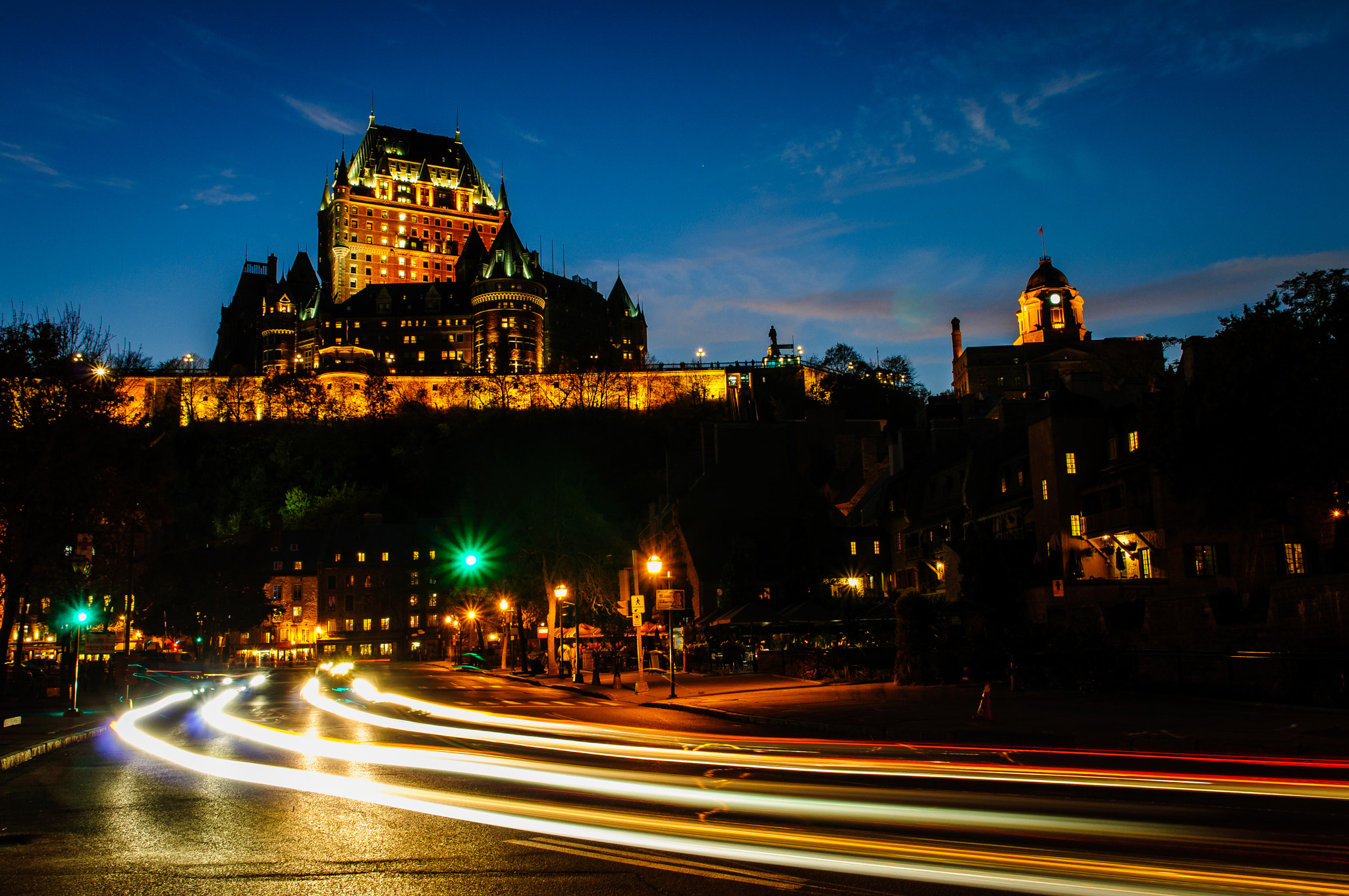 Nikon D300S + Sigma 17-70mm F2.8-4 DC Macro OS HSM | C sample photo. Château frontenac, dominating the quebec city skyline photography