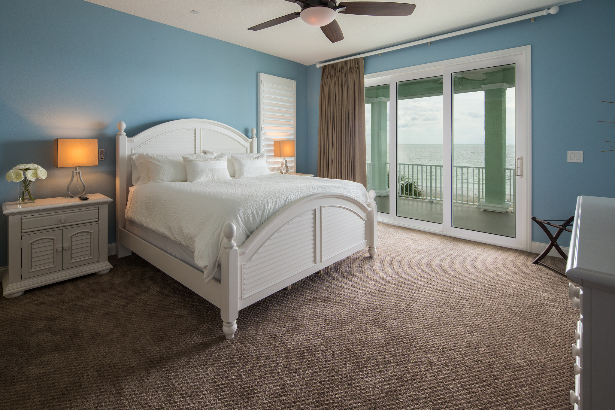Canon TS-E 17mm F4L Tilt-Shift sample photo. Bedroom photography