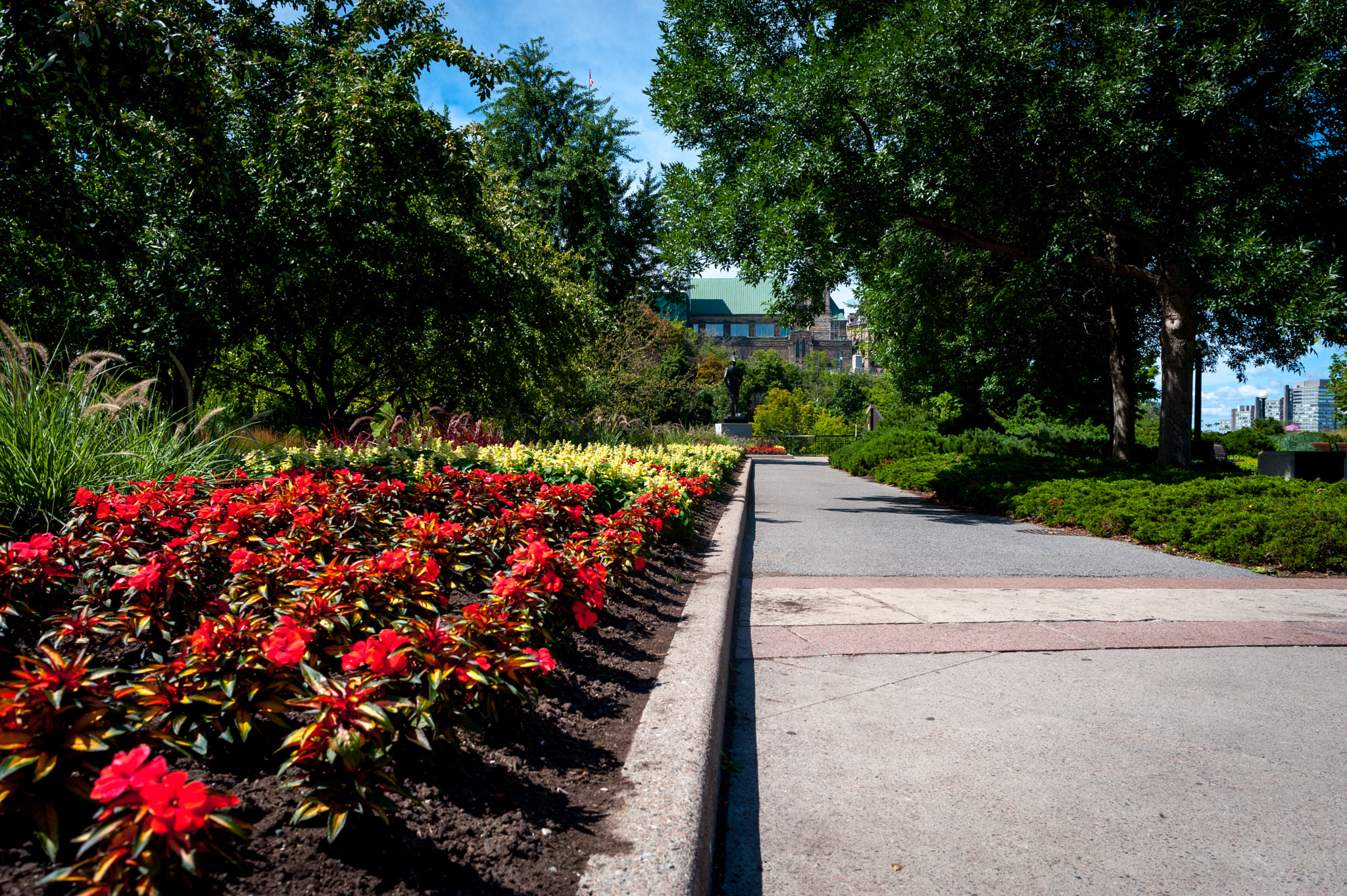 Nikon D700 + Nikon AF-S Nikkor 28mm F1.8G sample photo. Ottawa photography