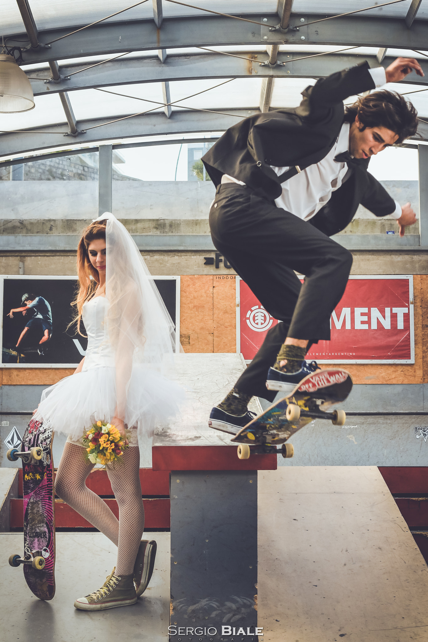 Canon EOS 70D + Canon EF 50mm F1.8 II sample photo. Boda-skaters photography