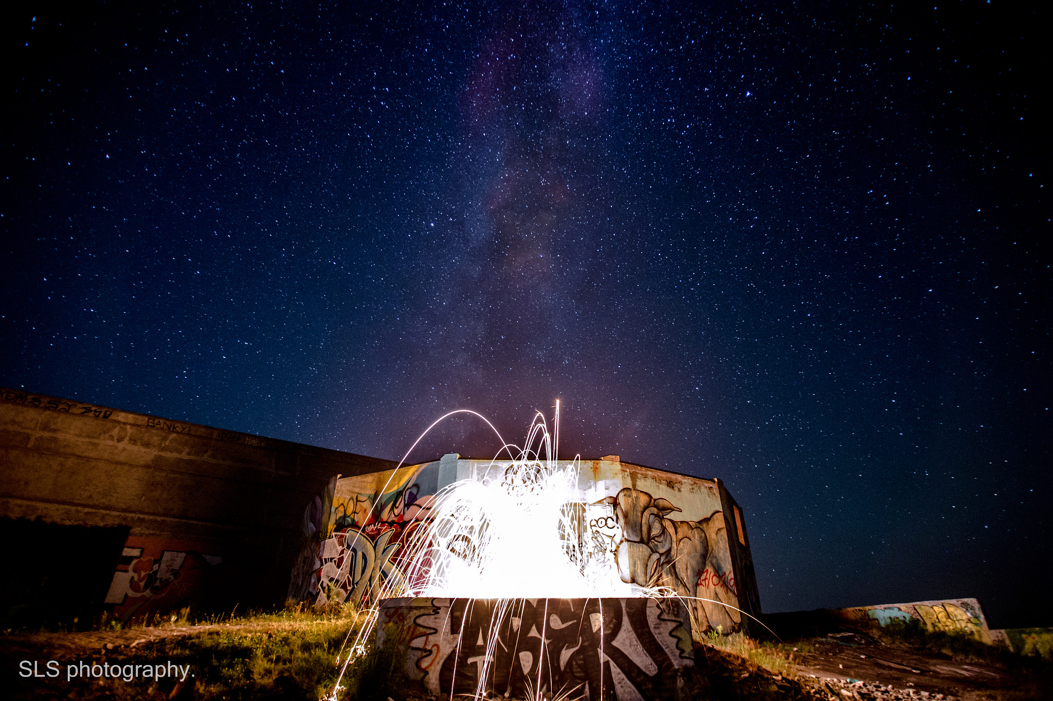Sigma 17-35mm f/2.8-4 EX DG Aspherical HSM sample photo. Space gate photography