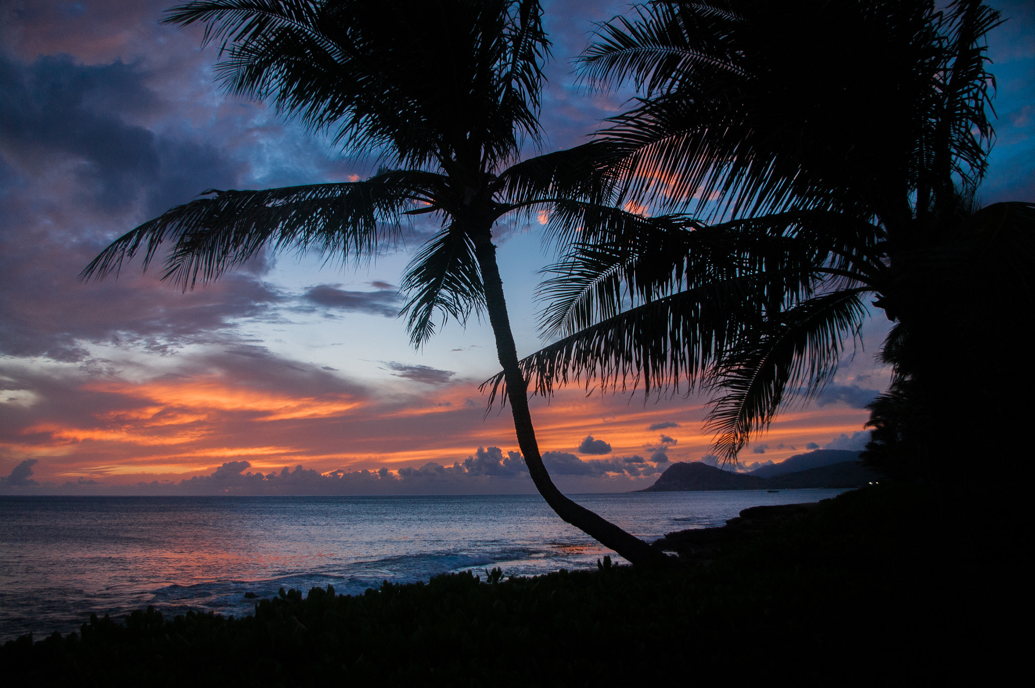 Pentax smc DA 18-55mm F3.5-5.6 AL WR sample photo. Sunset in paradise  photography