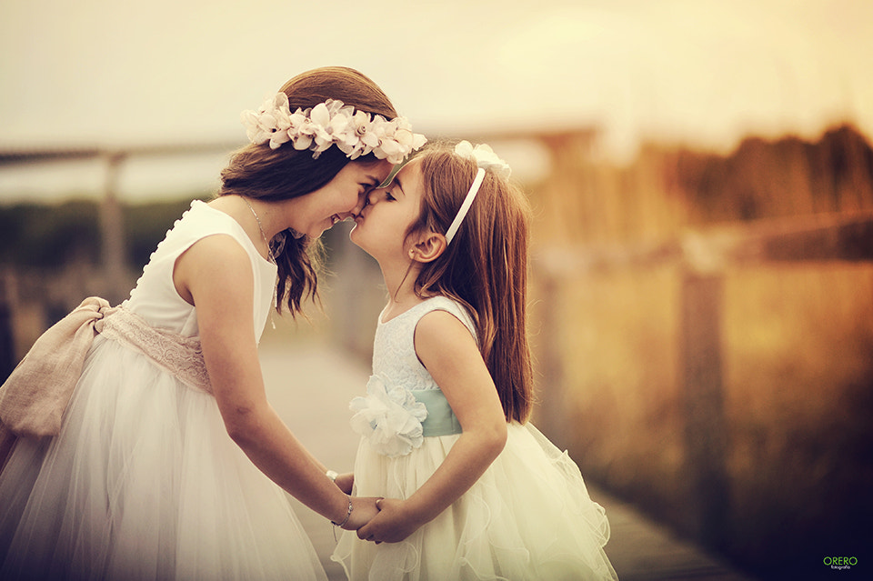 Nikon D3S + Nikon AF-S Nikkor 85mm F1.4G sample photo. Valencia light sisters photography