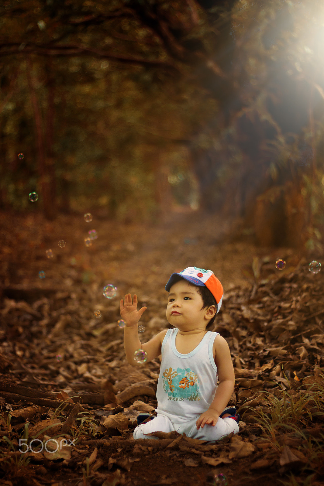 Canon EOS 650D (EOS Rebel T4i / EOS Kiss X6i) + Canon EF 50mm F1.8 II sample photo. Feeling happy in the forest photography