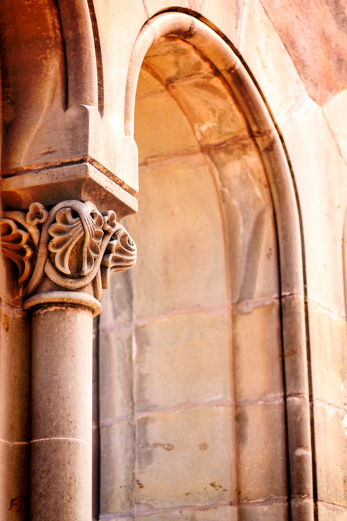 Canon EOS 1100D (EOS Rebel T3 / EOS Kiss X50) + Canon EF 50mm F1.8 II sample photo. Monserrat architecture photography