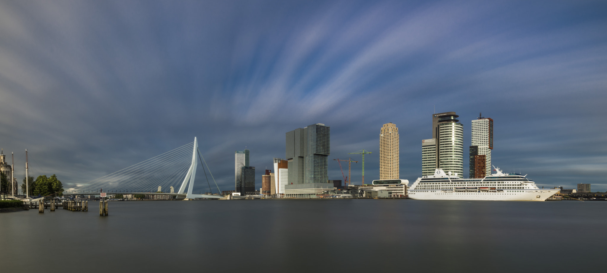 Nikon AF-S Nikkor 17-35mm F2.8D ED-IF sample photo. Rotterdam erasmusbridge photography