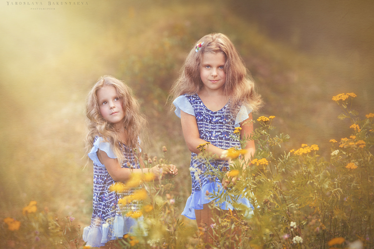 Minolta AF 80-200mm F2.8 HS-APO G sample photo. сестрички photography