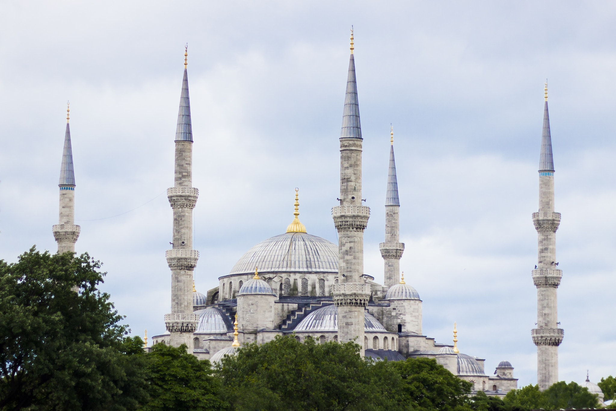 Canon EOS 600D (Rebel EOS T3i / EOS Kiss X5) + Canon EF 50mm F1.8 II sample photo. The blue mosque photography