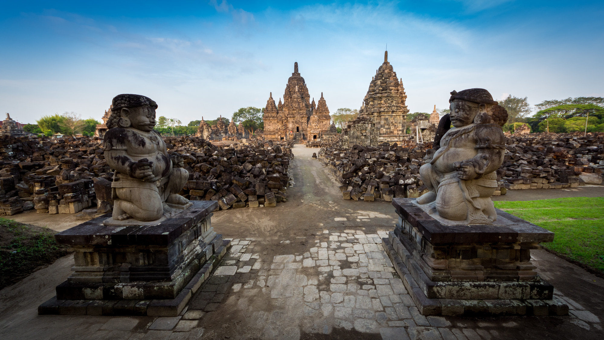 Sigma 8-16mm F4.5-5.6 DC HSM sample photo. Prambanan temple photography
