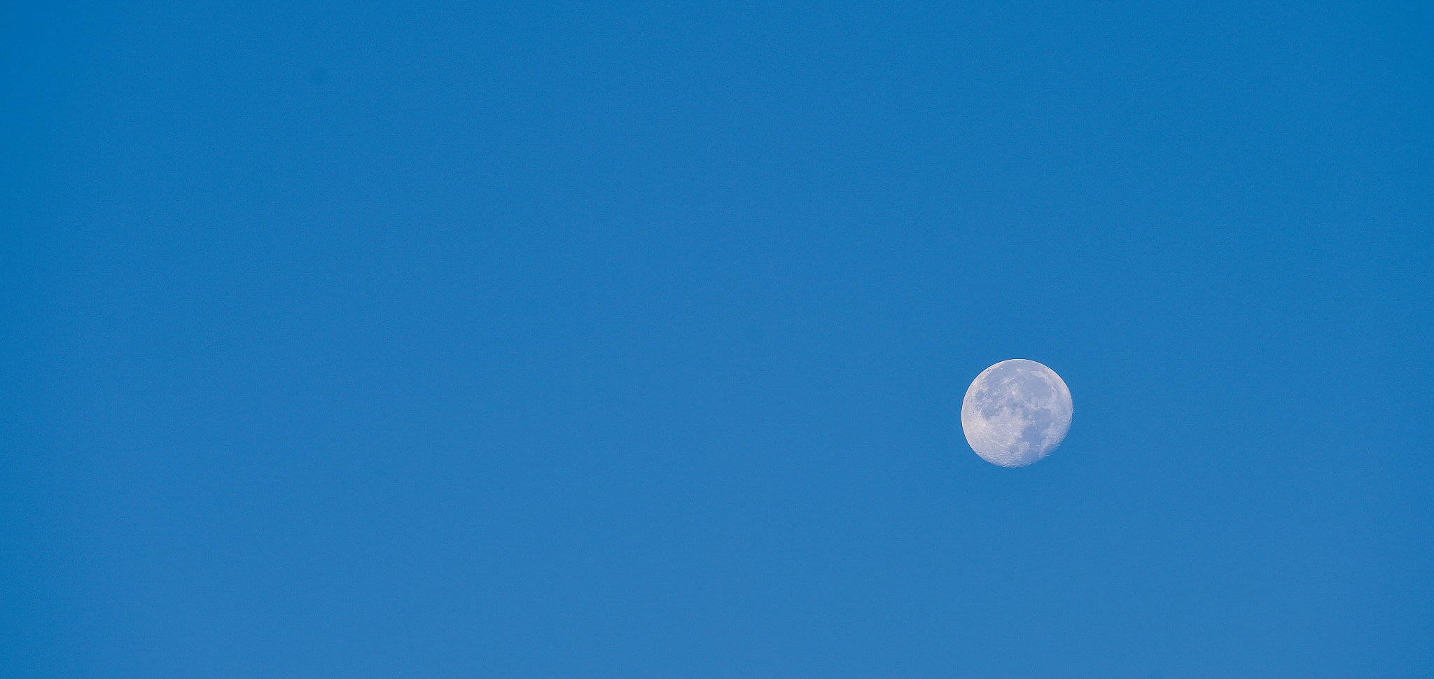 Nikon AF-S Nikkor 300mm F2.8G ED VR II sample photo. Full moon over blue sky at sunset photography