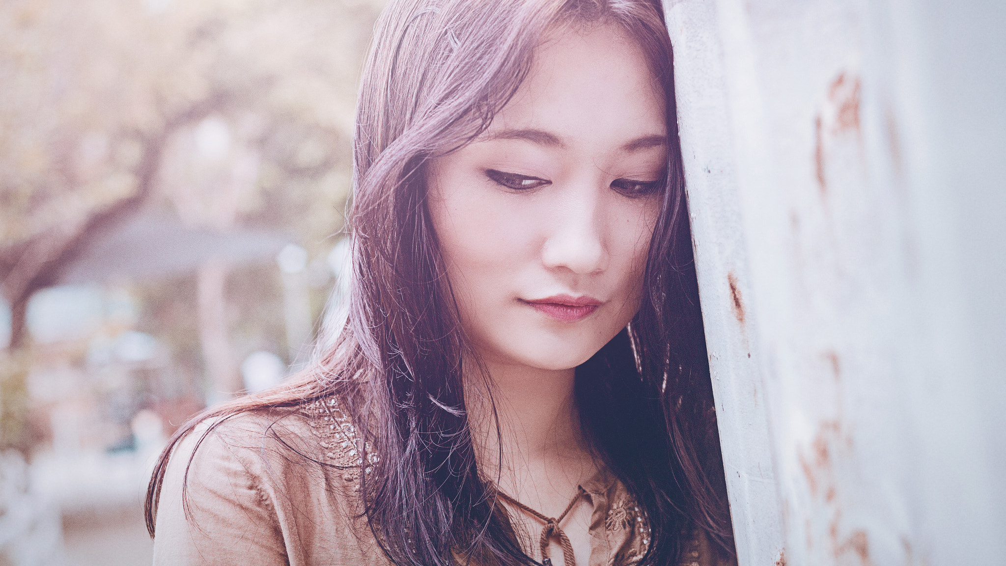 Canon EOS 700D (EOS Rebel T5i / EOS Kiss X7i) + Canon EF 50mm F1.8 II sample photo. Concealed emotions photography