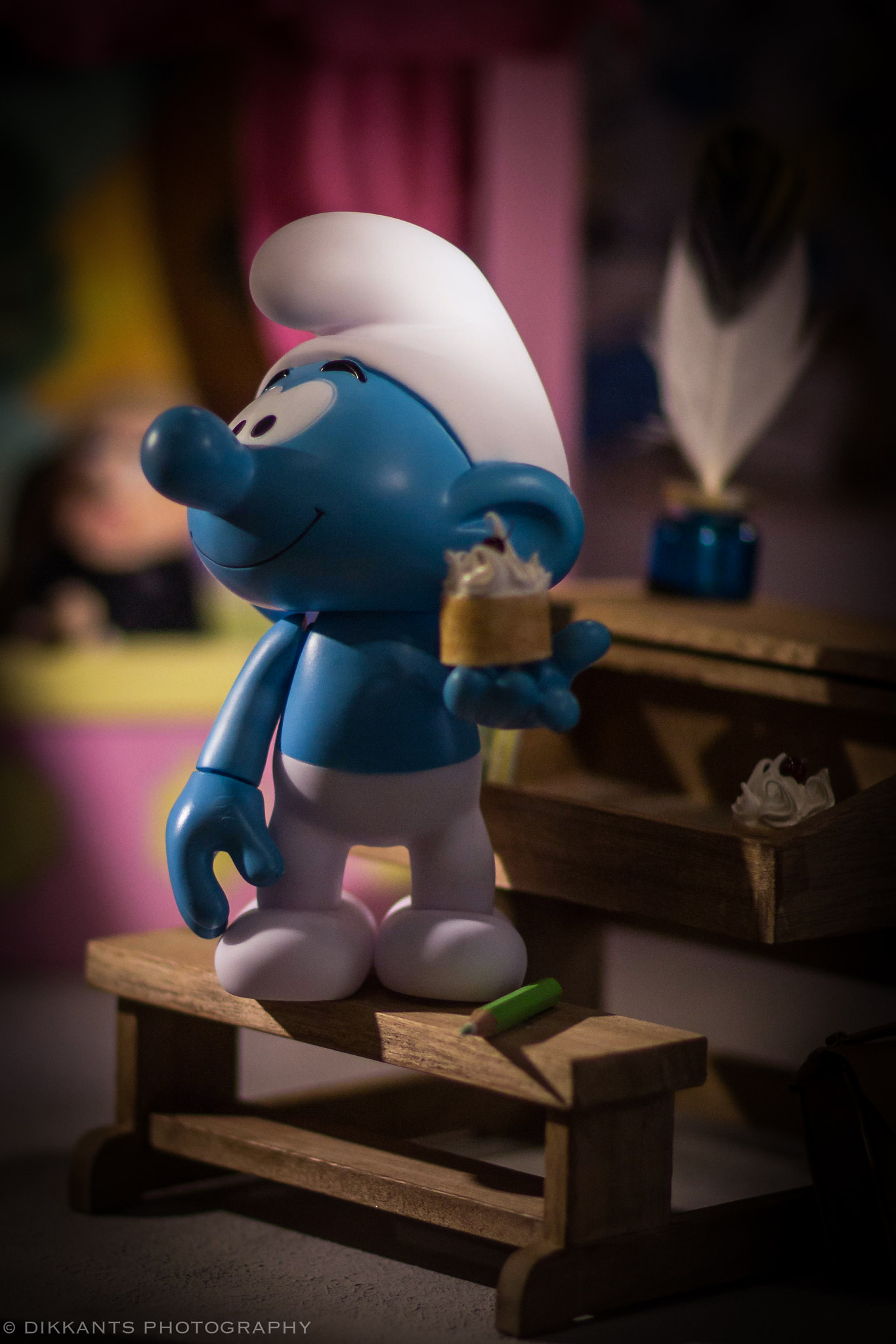 Canon EOS 700D (EOS Rebel T5i / EOS Kiss X7i) + Canon EF 85mm F1.2L II USM sample photo. The smurfs photography