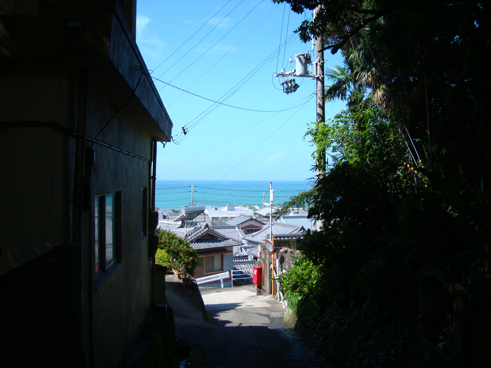 Sony DSC-W200 sample photo. Blue sky photography