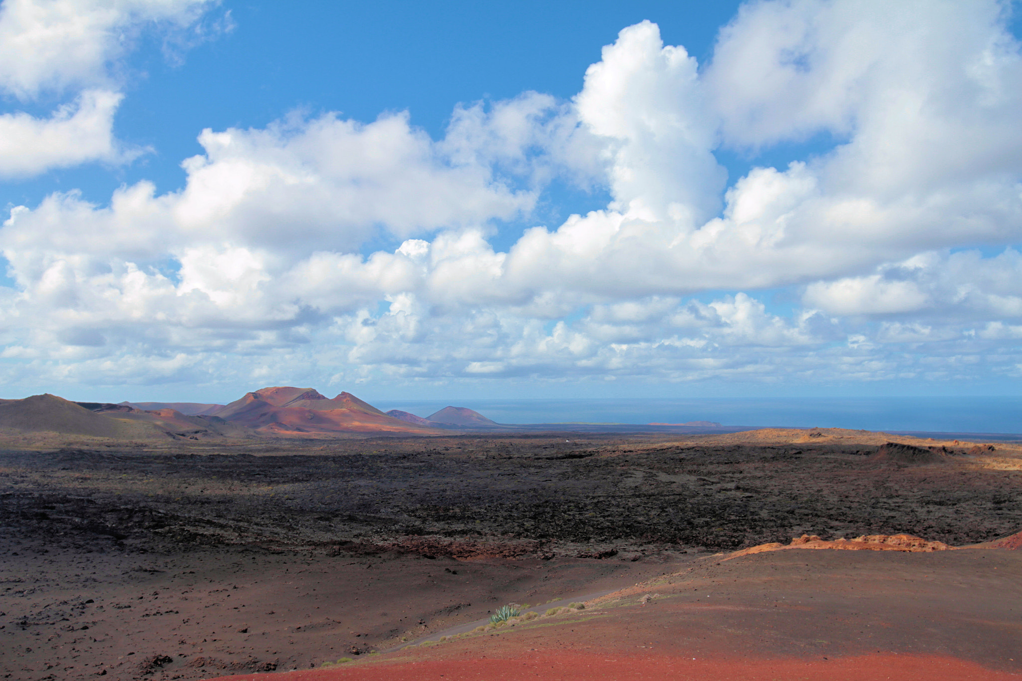Canon EOS 7D + Canon EF 16-35mm F4L IS USM sample photo. Lanzarote color photography