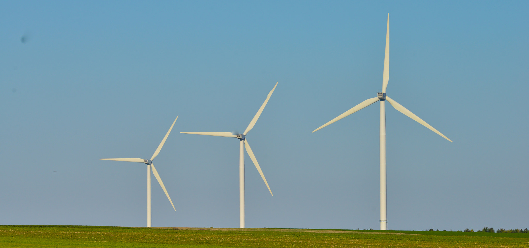 Nikon AF-S Nikkor 300mm F2.8G ED VR II sample photo. Windmills for electric power production on blue sky photography