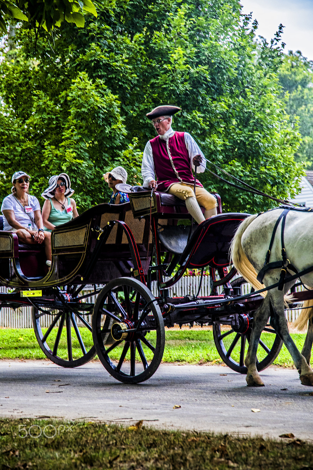 Sigma 24-105mm f/4 DG OS HSM | A sample photo. Coachman talking to passengers in carriage 11559vt photography