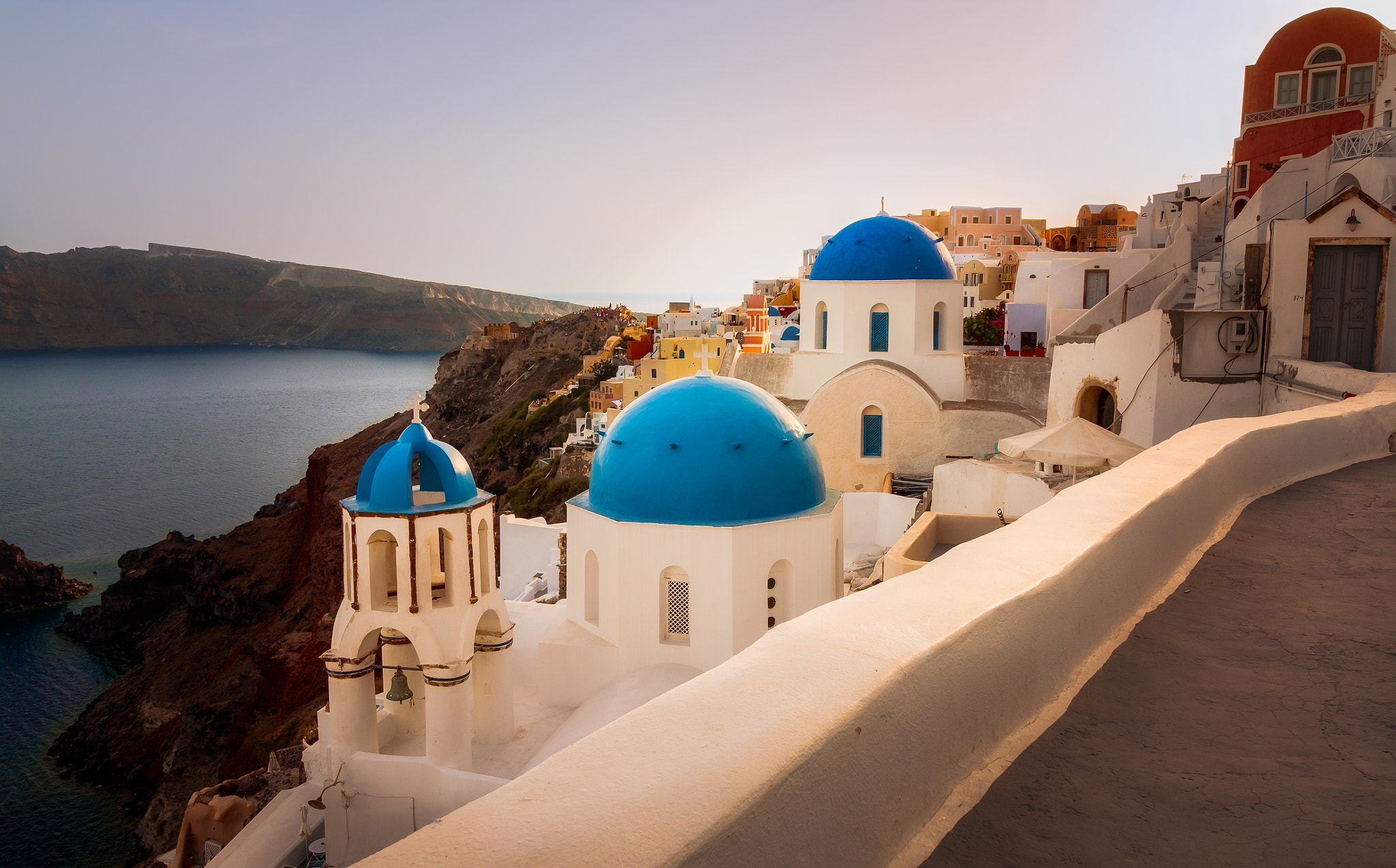 Canon EOS 500D (EOS Rebel T1i / EOS Kiss X3) sample photo. The three domes of oia photography