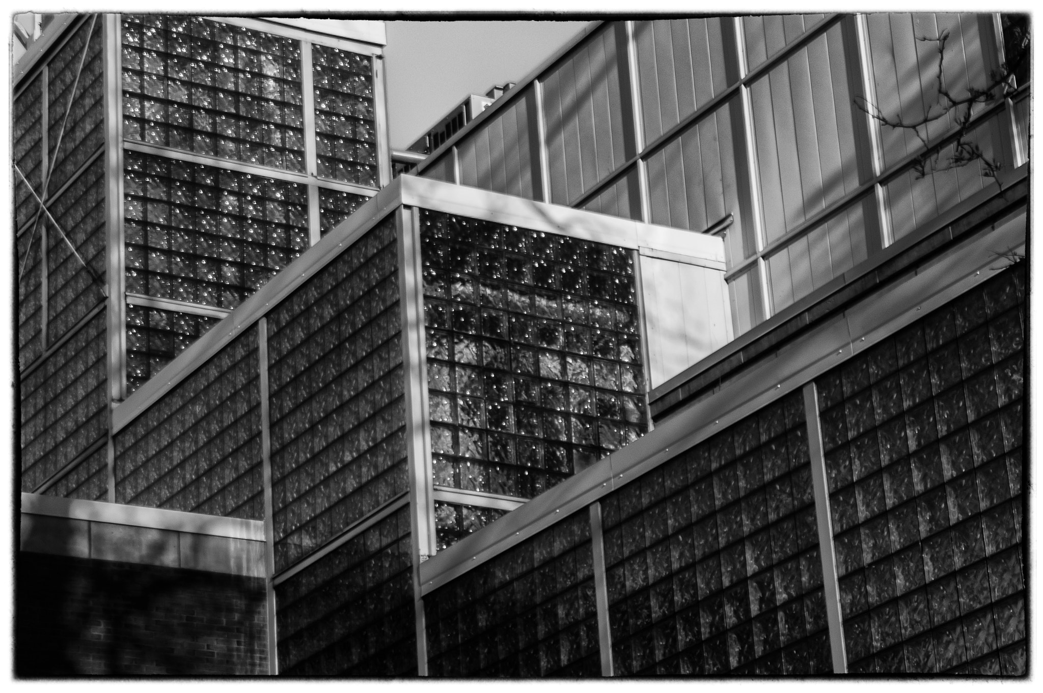 KONICA MINOLTA MAXXUM 7D sample photo. Cubism photography