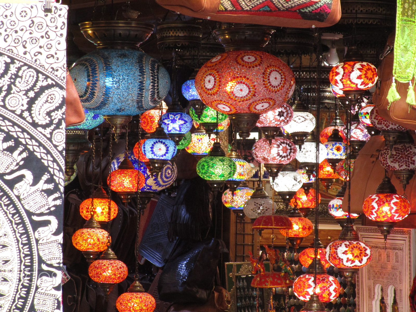 Canon PowerShot ELPH 150 IS (IXUS 155 / IXY 140) sample photo. Granada, españa, abril de 2016 photography