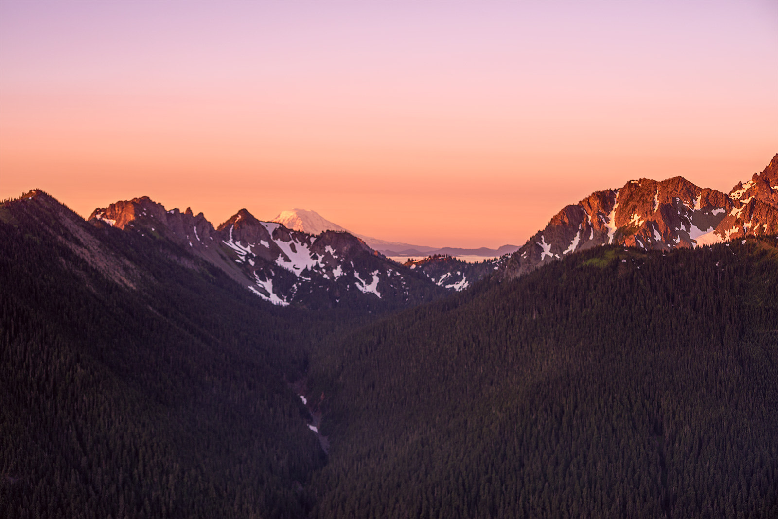 Nikon D600 + AF Nikkor 70-210mm f/4-5.6D sample photo. Mount adams river photography