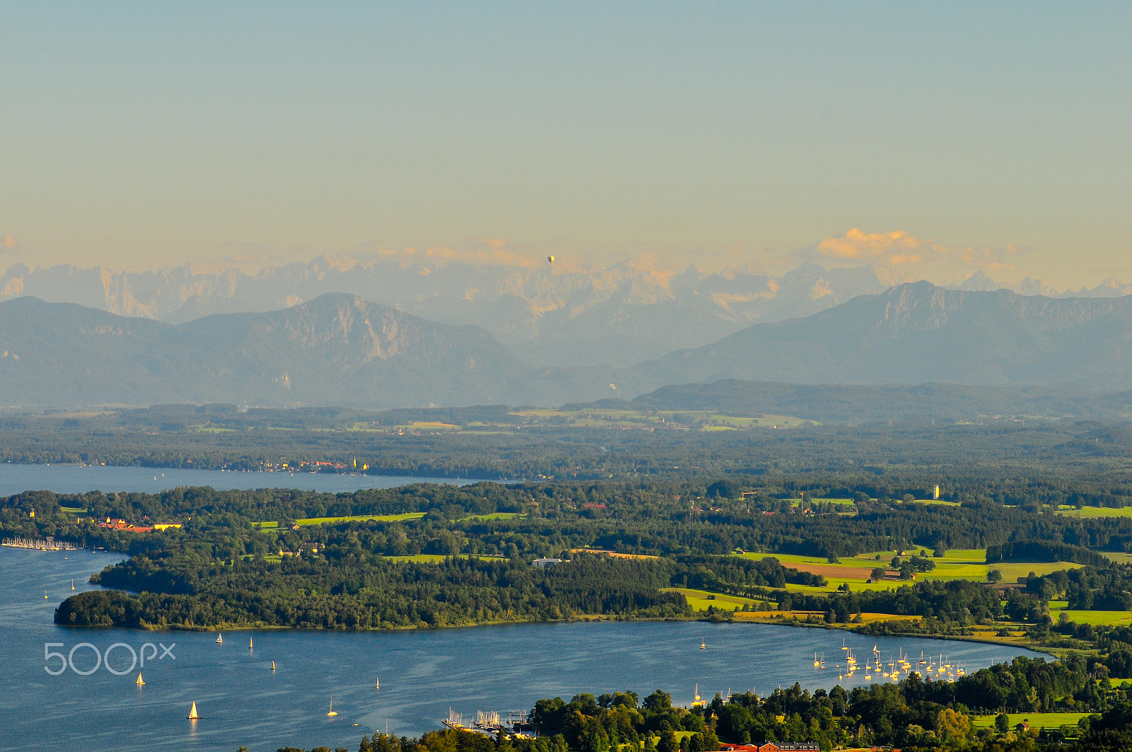 AF Zoom-Nikkor 80-200mm f/2.8 ED sample photo. Balloning at lake starnberg photography