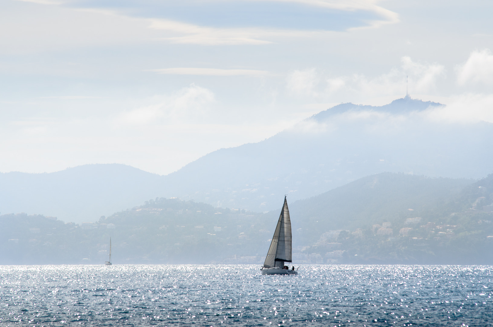 Sigma 70-200mm F2.8 EX DG Macro HSM II sample photo. Sail boat in cannes photography