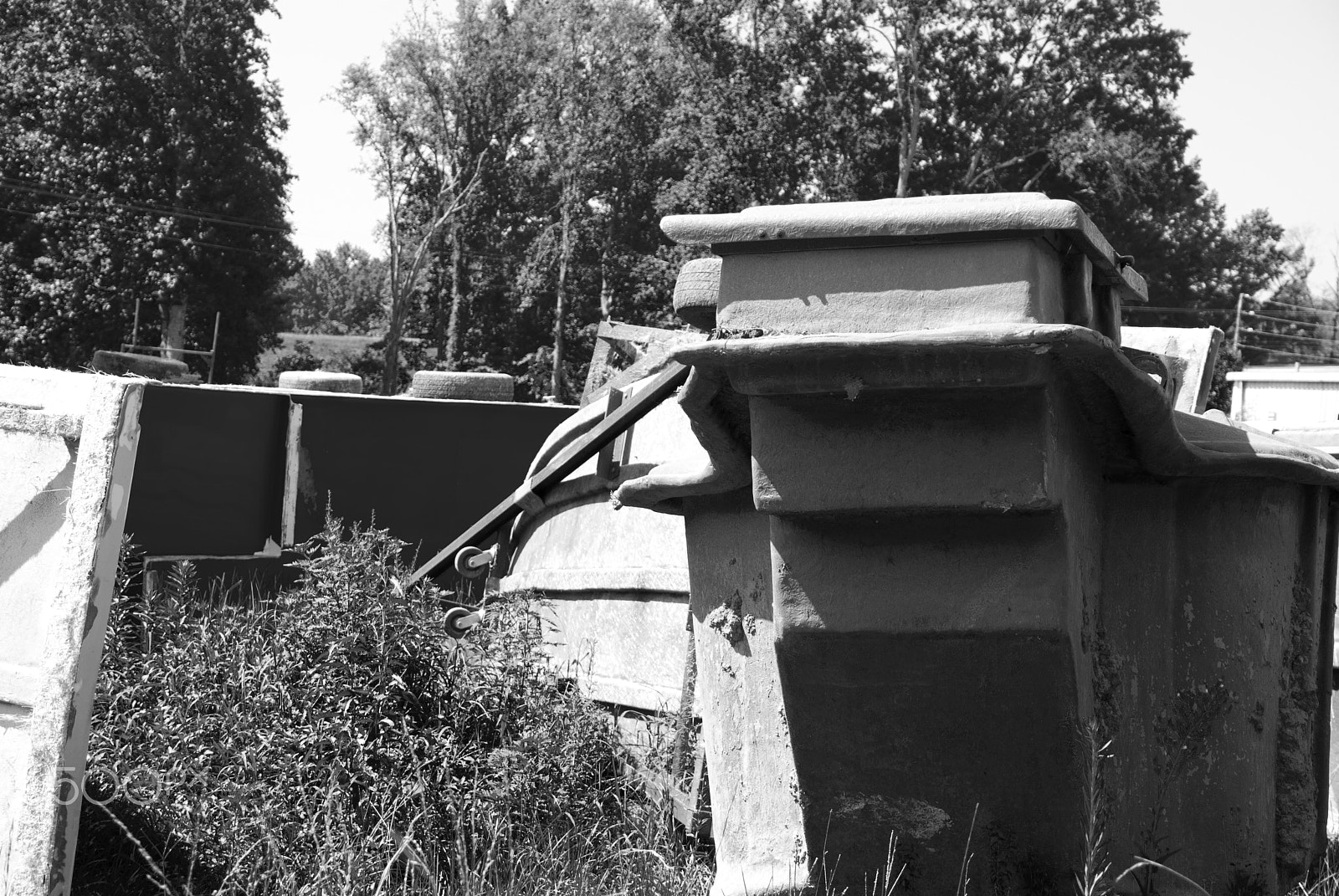 Nikon D40X sample photo. Storm shelter graveyard photography