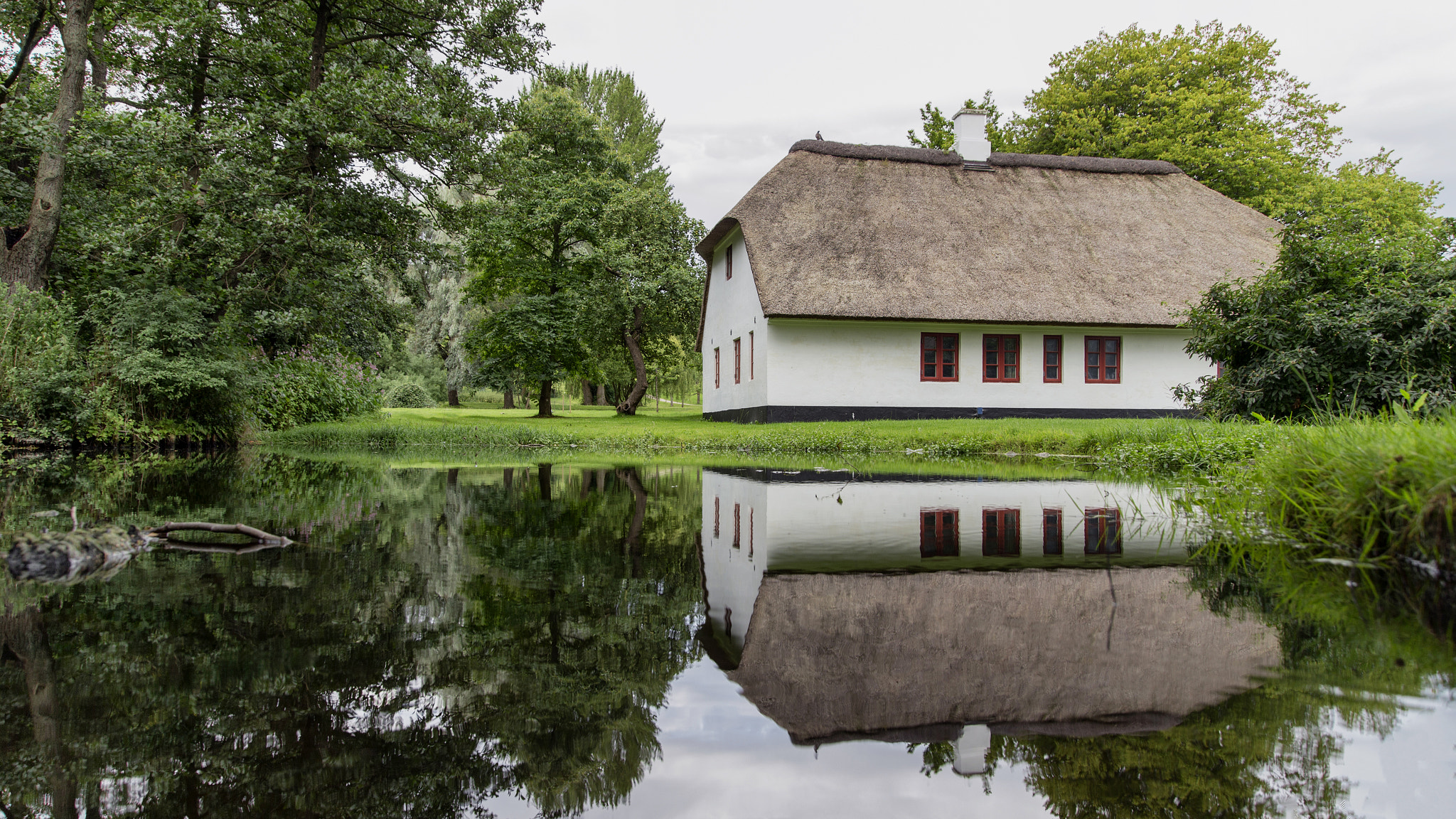 Sigma 24-105mm f/4 DG OS HSM | A sample photo. Calm photography