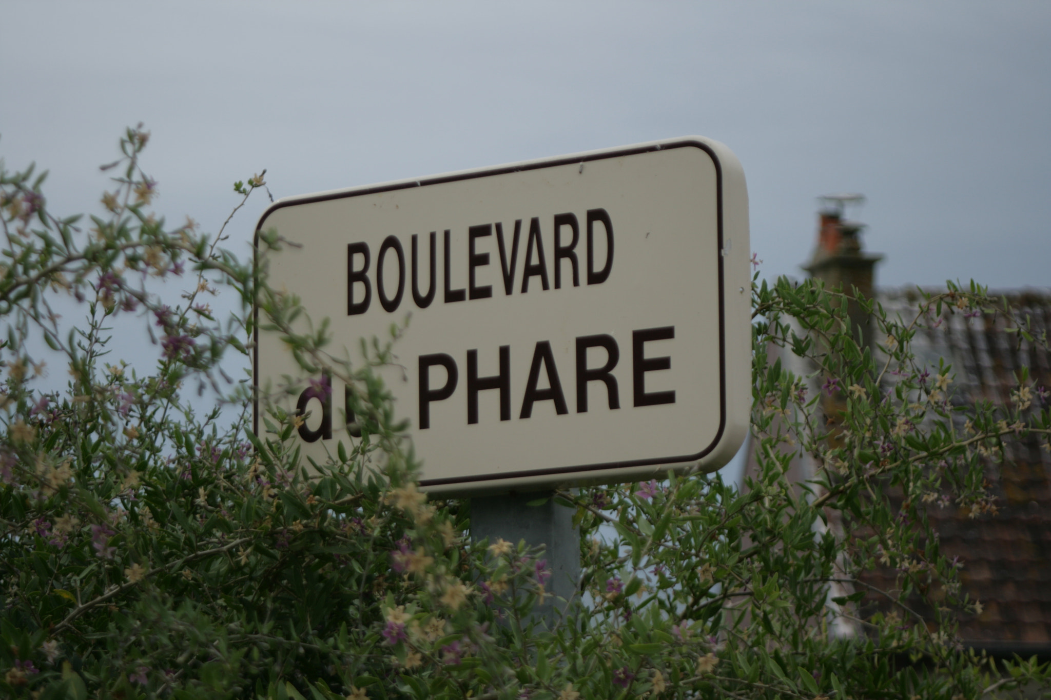 Canon EF 28-80mm f/3.5-5.6 USM sample photo. Boulevard du phare photography