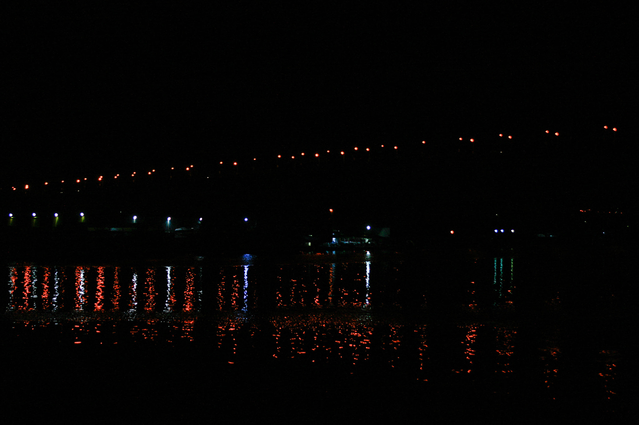 Canon EF 28-105mm F4.0-5.6 USM sample photo. Night photography
