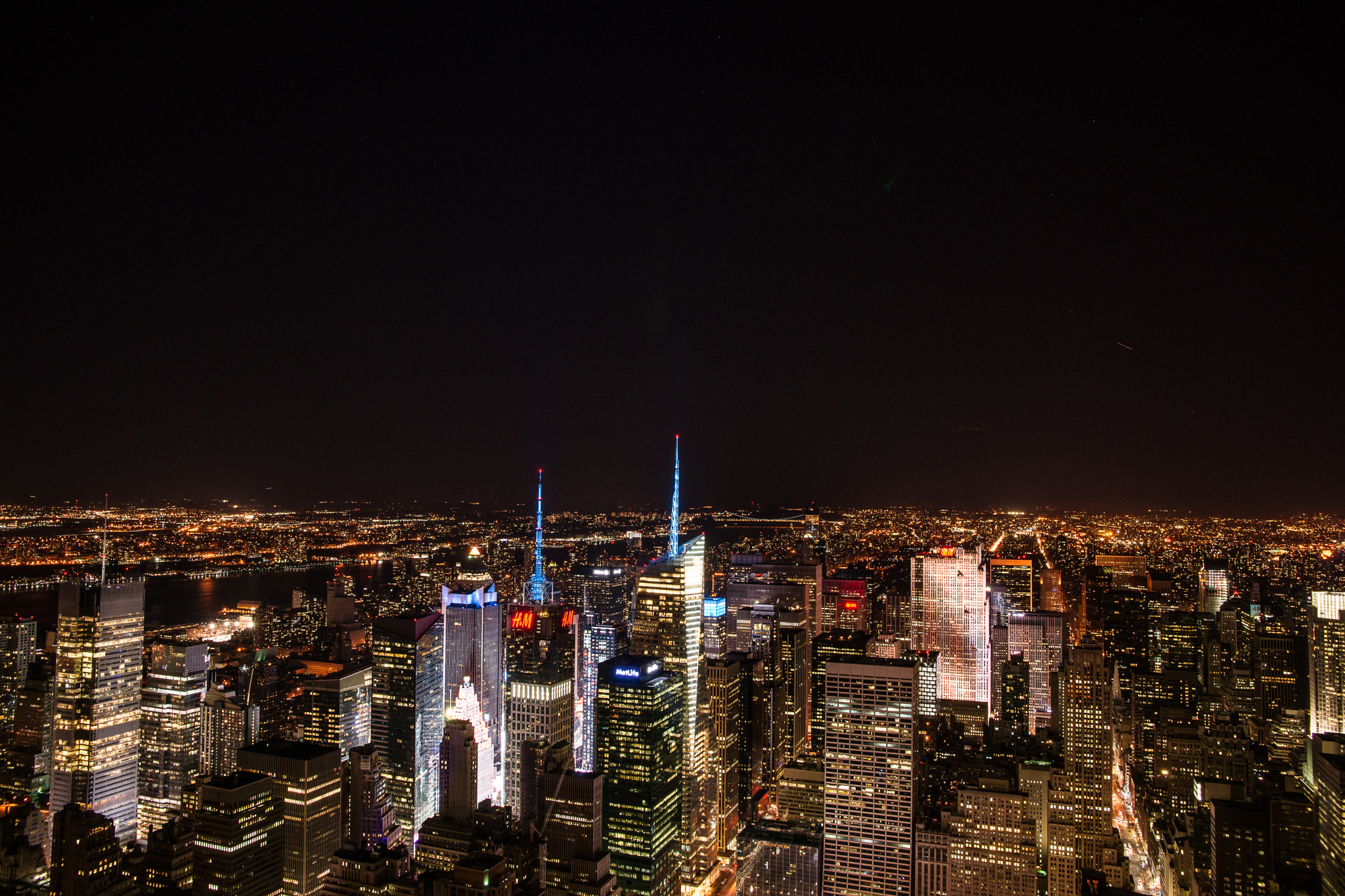 Sony Alpha DSLR-A850 sample photo. City photography