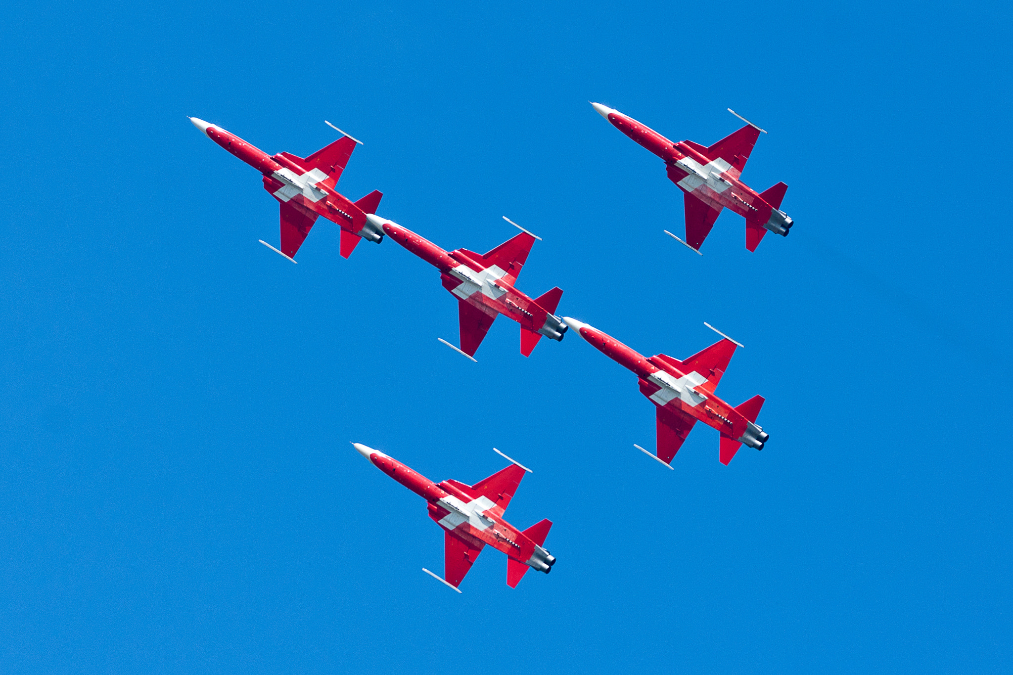 Sony Alpha DSLR-A700 + Sony 70-400mm F4-5.6 G SSM sample photo. Patrouille suisse photography